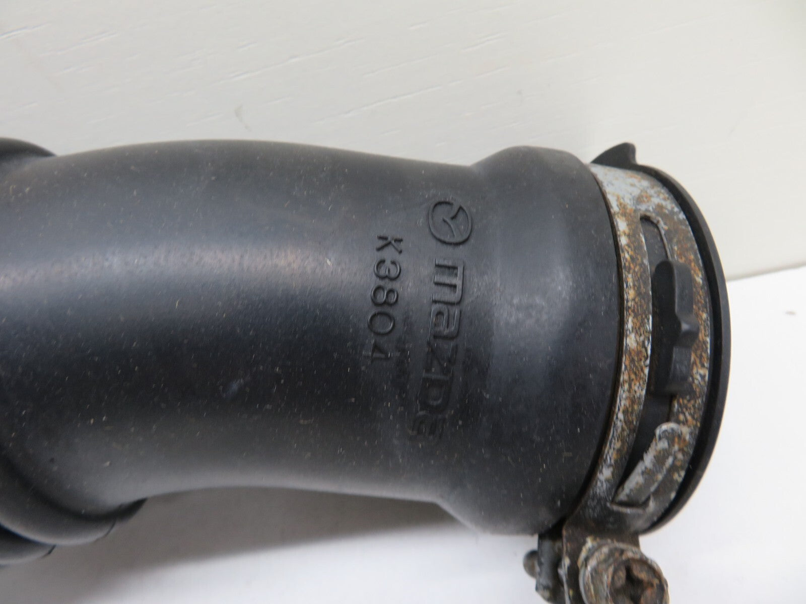 MAZDA CX7 AIR INTAKE PIPE R2AX13221 2008-2012 1414-14