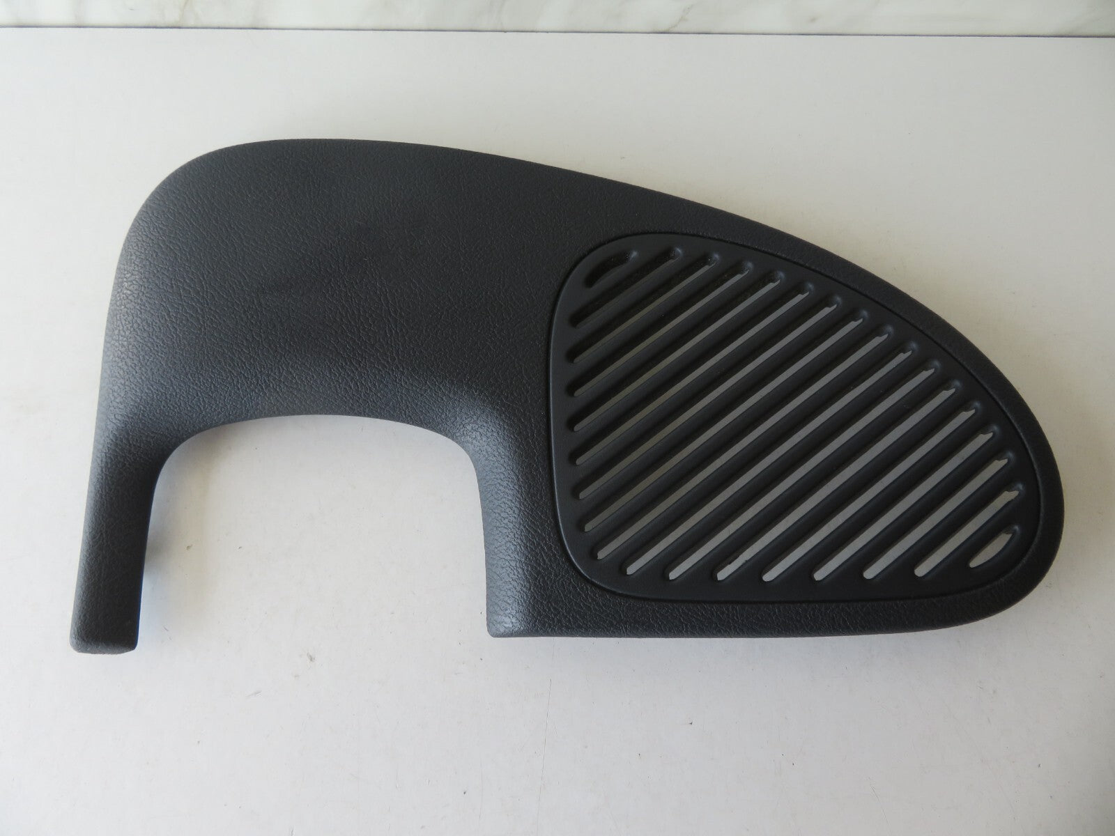 RENAULT CLIO MK2 REAR SPEAKER COVER NS 1998-2006 AMS1700