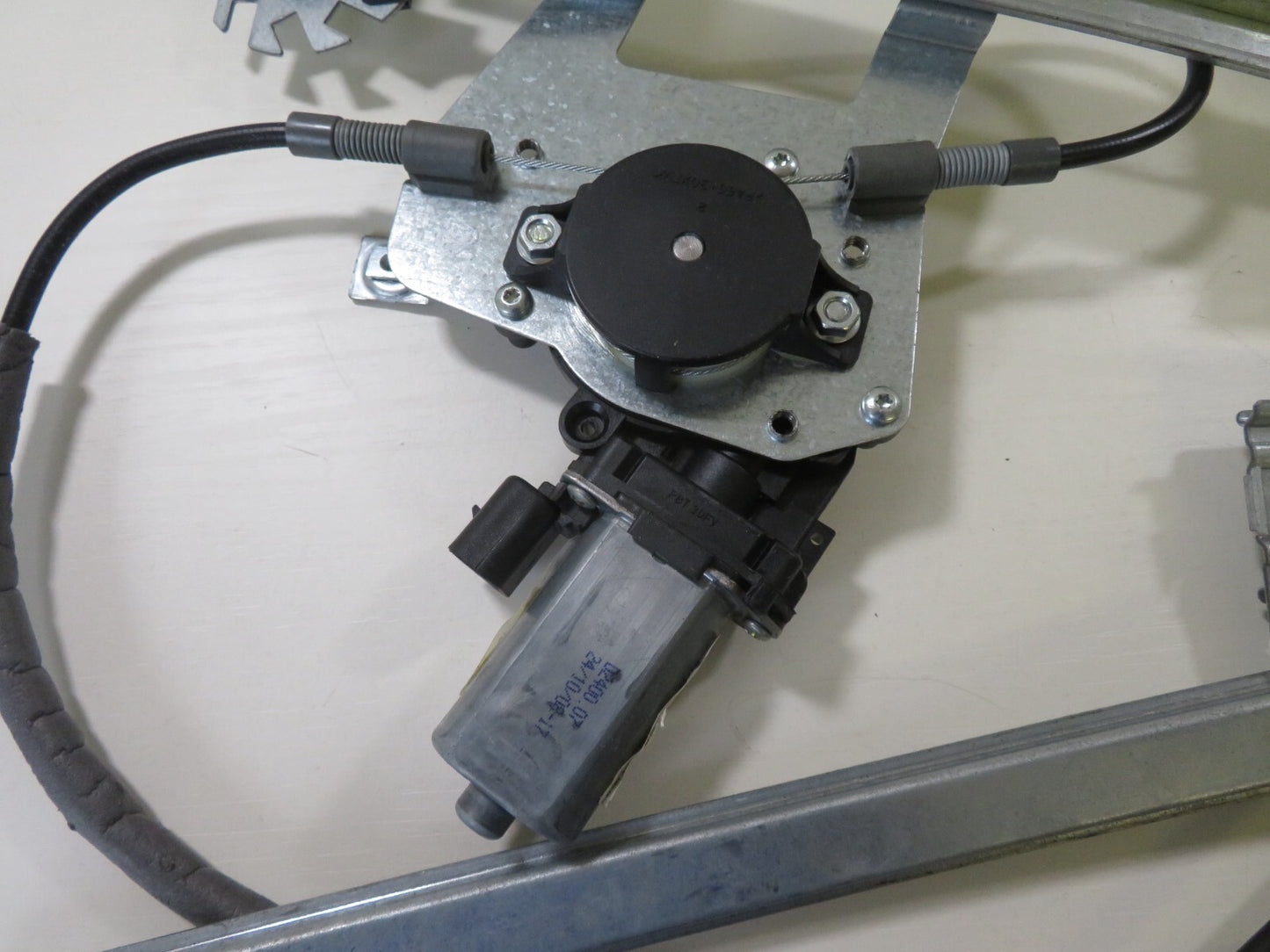 NSF LH PASSENGER WINDOW REGULATOR MOTOR FOR FORD FOCUS 1998-2004 UNIPART