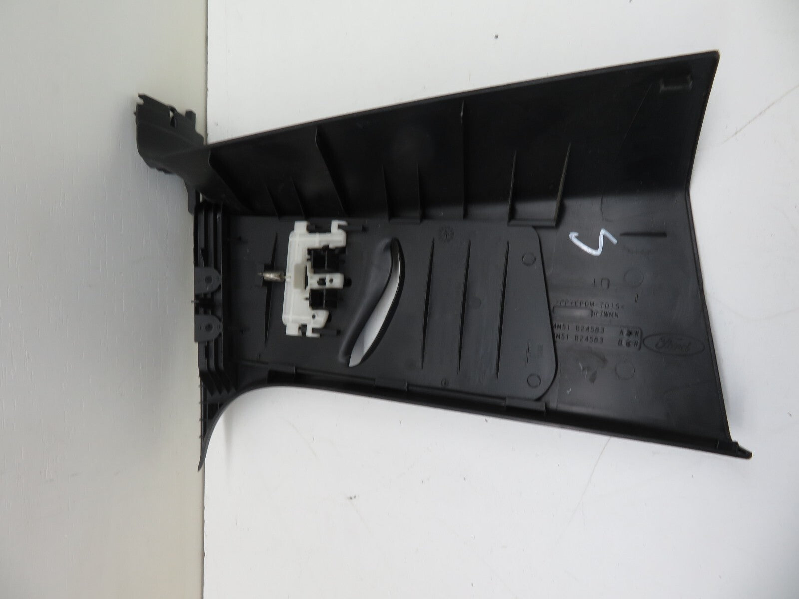 FORD FOCUS ST 225 NS PASSENGER B PILLAR TRIM 4M51-B24583-A 2006-2010 1232-5