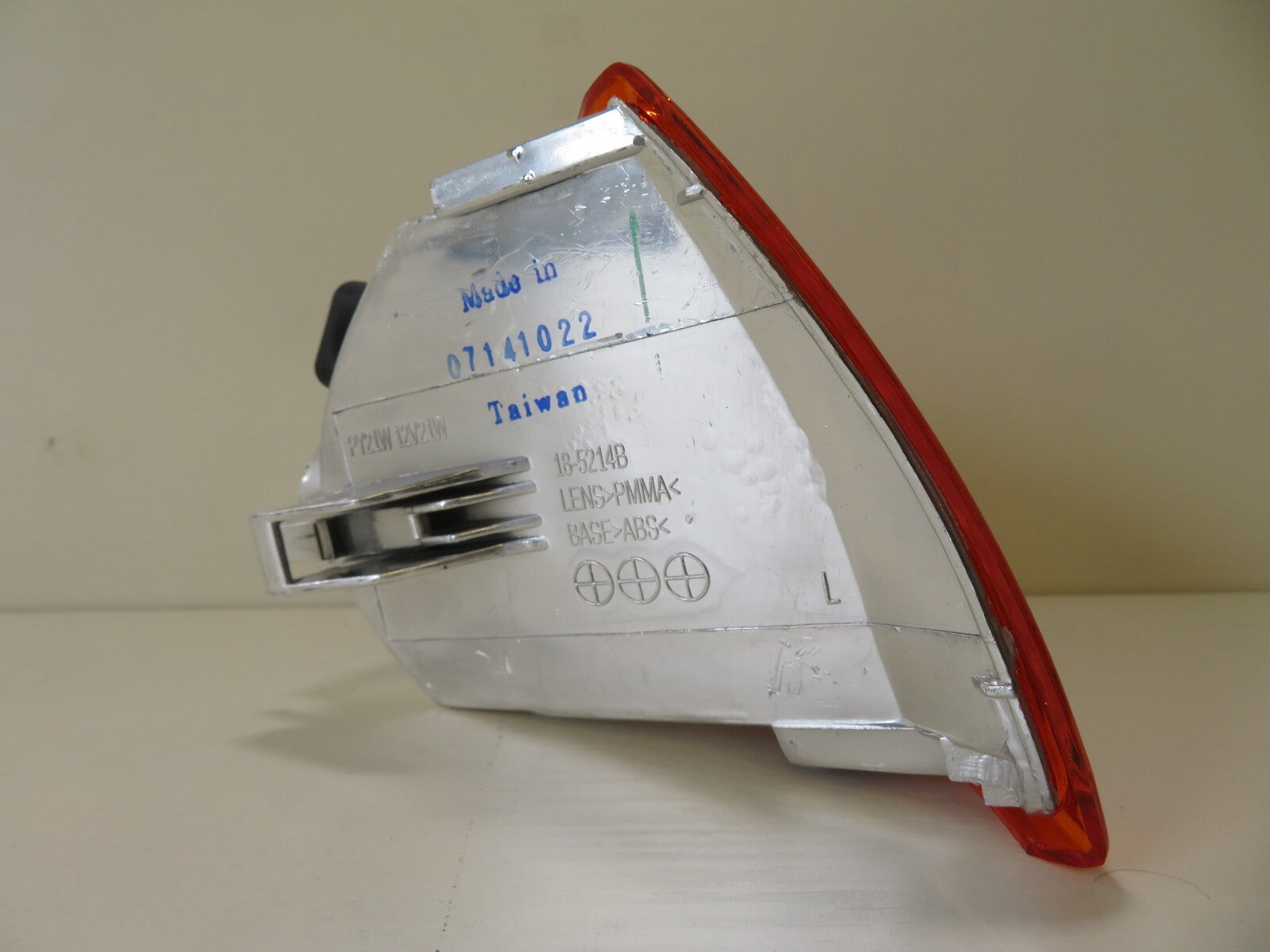 NS PASSENGER LH FRONT INDICATOR LIGHT FOR SEAT CORDOBA 1996-1999 ST0294004