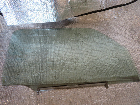SUZUKI JIMNY OSF WINDOW GLASS 1998-2018