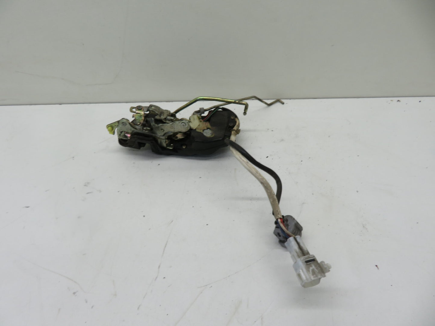 TOYOTA MR2 SW20 NSF PASSENGER DOOR LOCK CATCH 1990-1999 REF1234