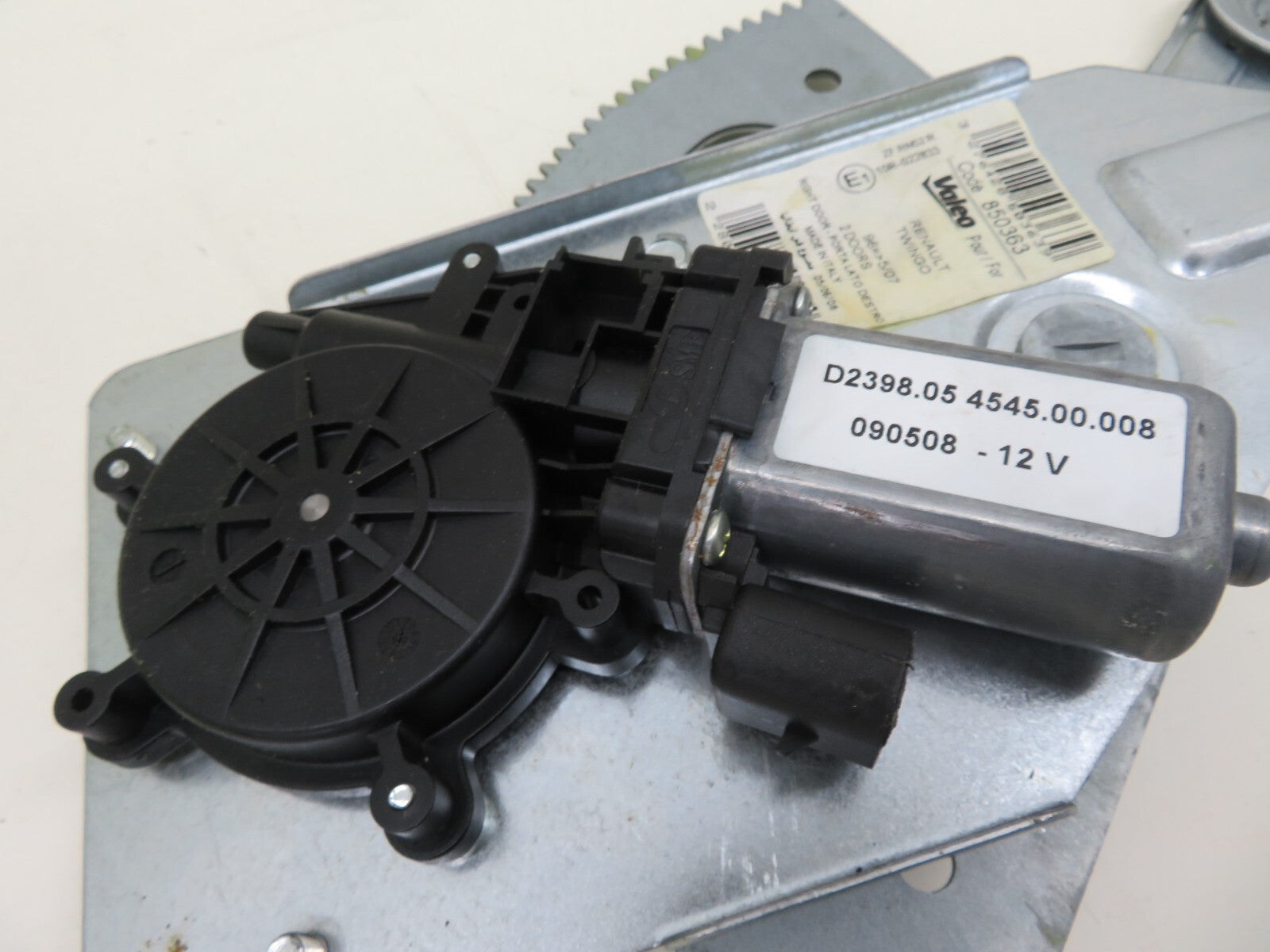 OS DRIVER DOOR WINDOW REGULATOR MOTOR FOR RENAULT TWINGO 1996-2007 VALEO 850363
