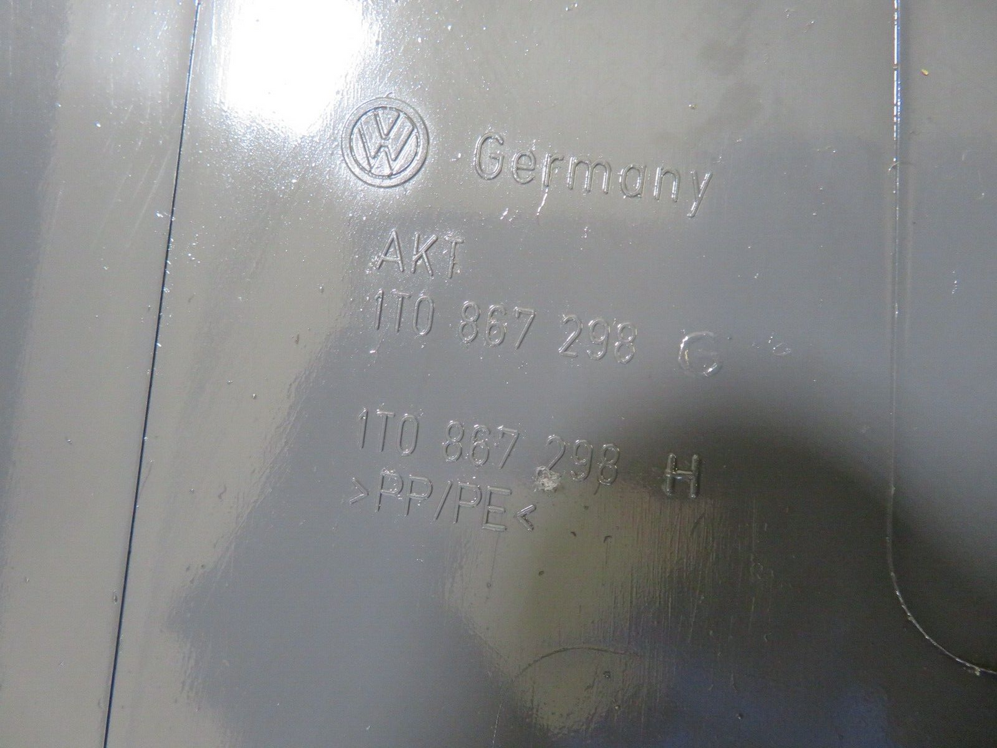 VOLKSWAGEN VW TOURAN RH OS DRIVER B PILLAR TRIM 1T0867298 2003-2009 NO2