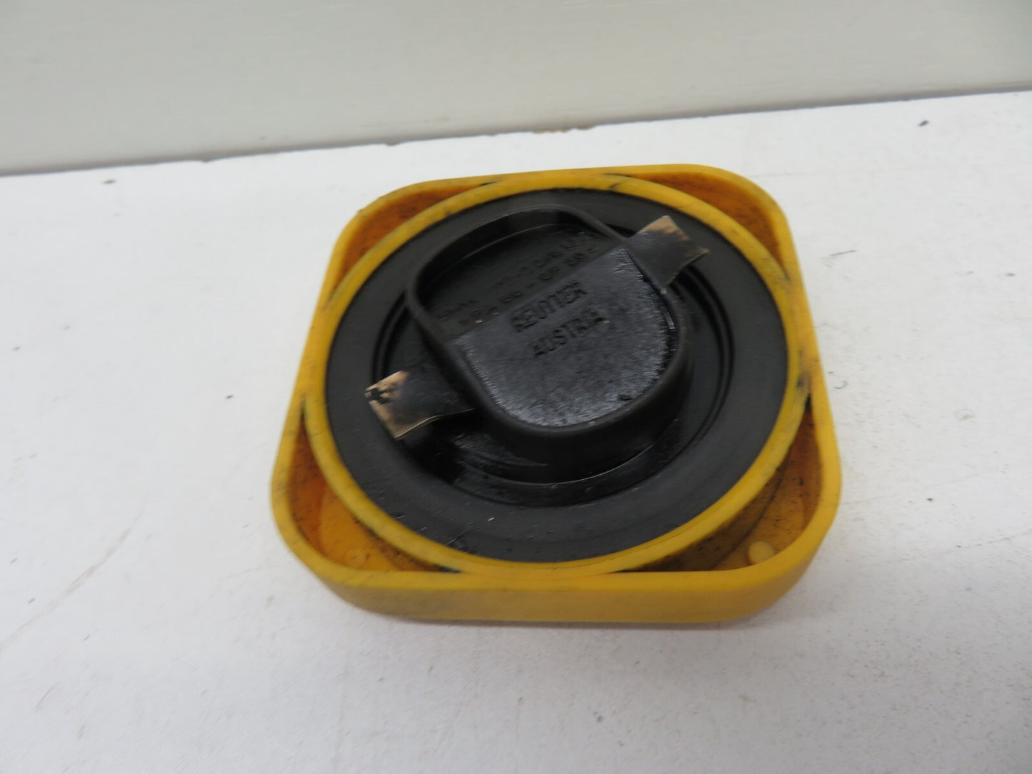 LAND ROVER FREELANDER 1 ENGINE OIL CAP 1997-2006 1730-15