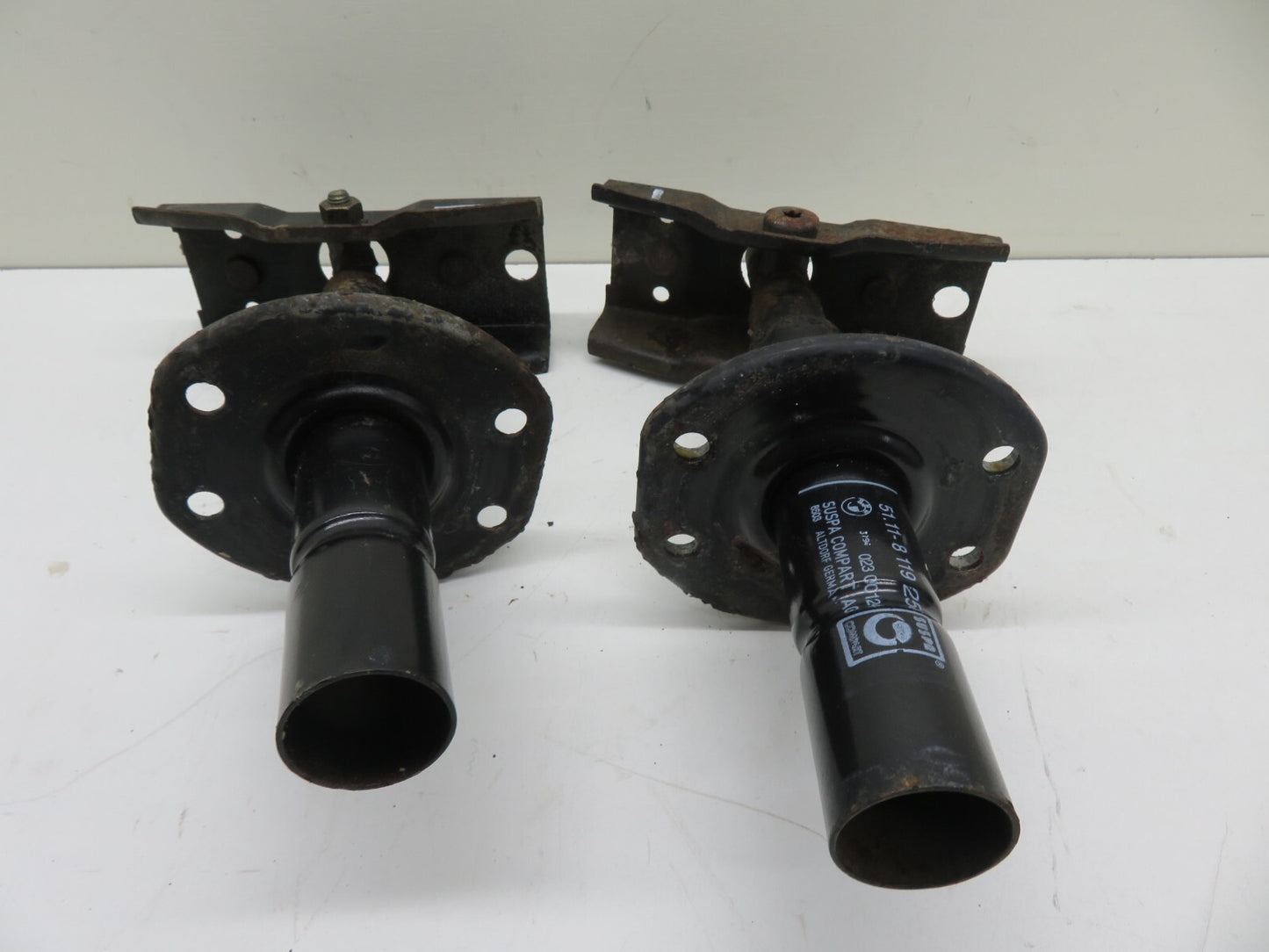 BMW E36 3 SERIES FRONT BUMPER SHOCKS 8119258 PAIR 1991-1998 1741-9