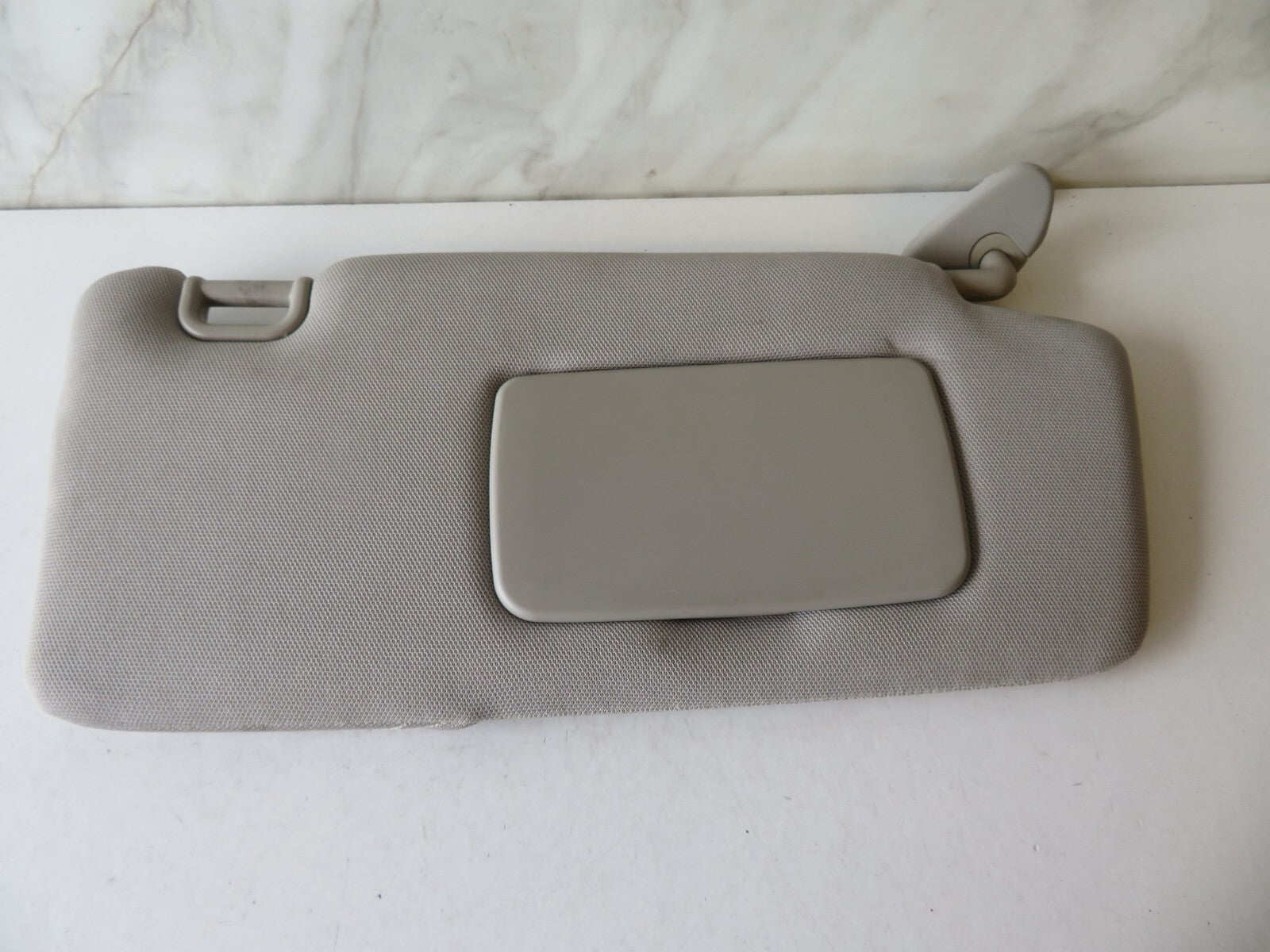 SUBARU LEGACY OUTBACK OS DRIVER SIDE SUN VISOR 2003-2007 AMS1455