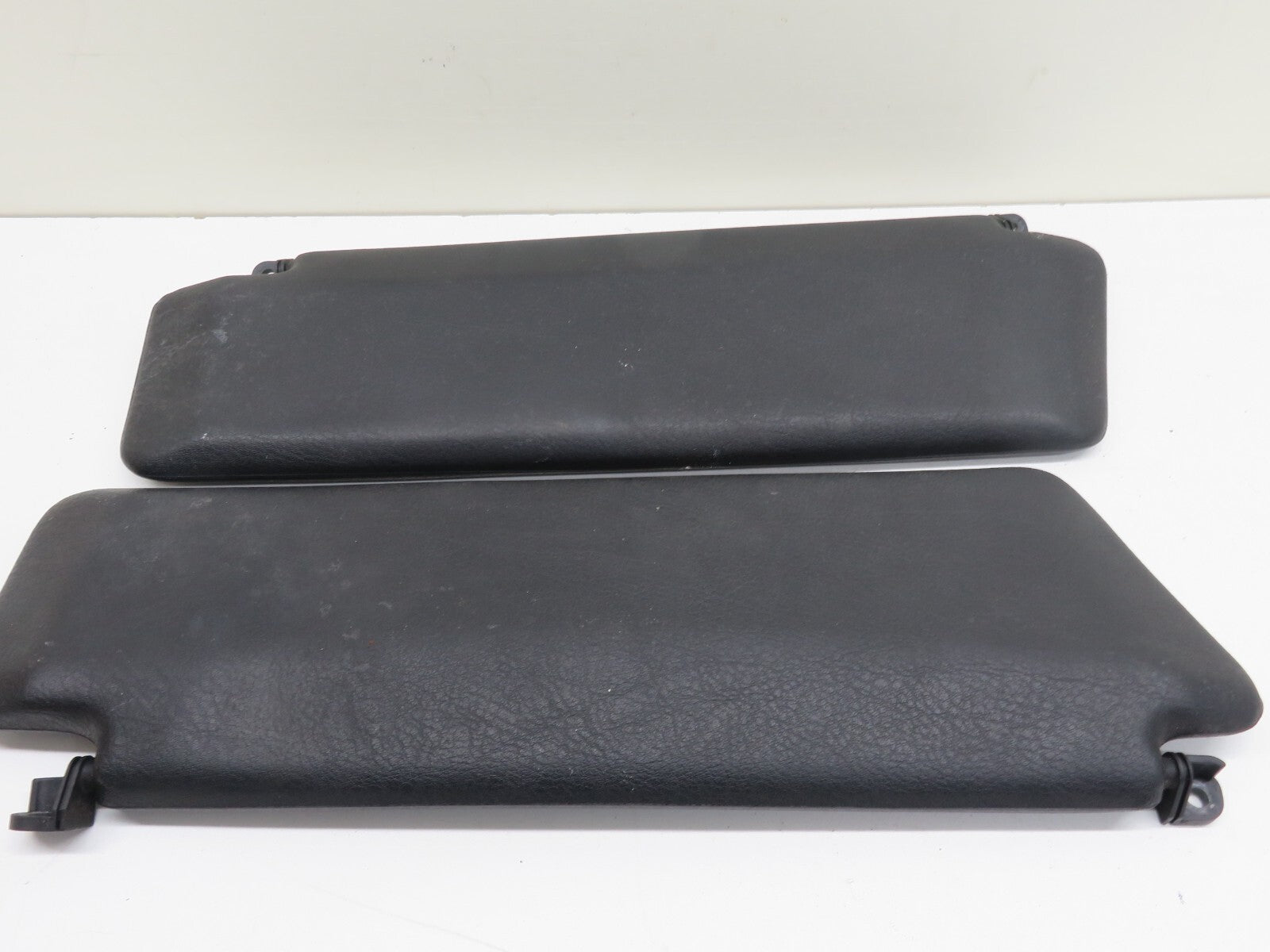 BMW E36 CONVERTIBLE SUN VISORS PAIR BLACK 1991-1998 1756-14