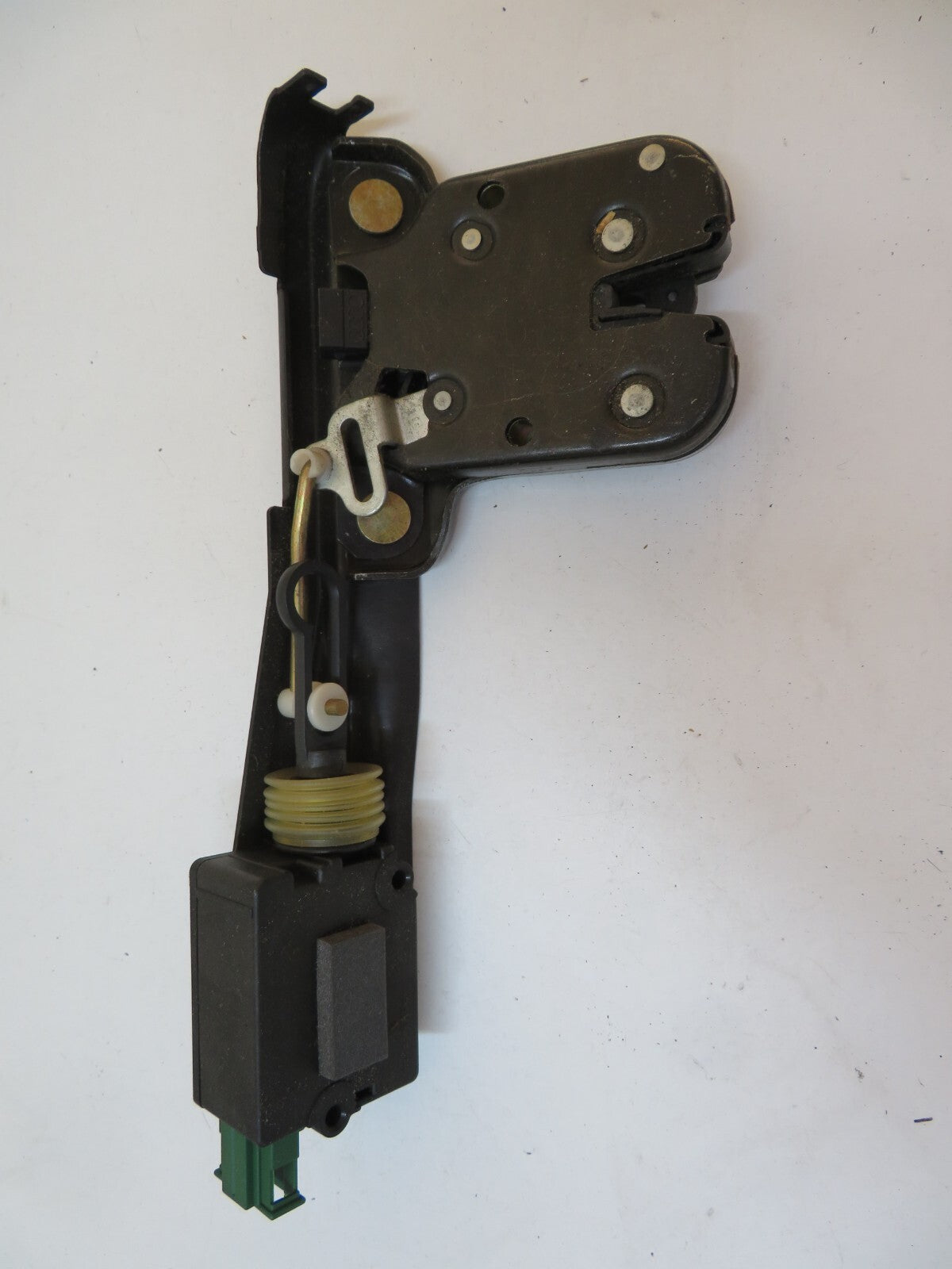 AUDI TT MK1 BOOT LOCK CATCH 8n0827505c 1998-2004 B6