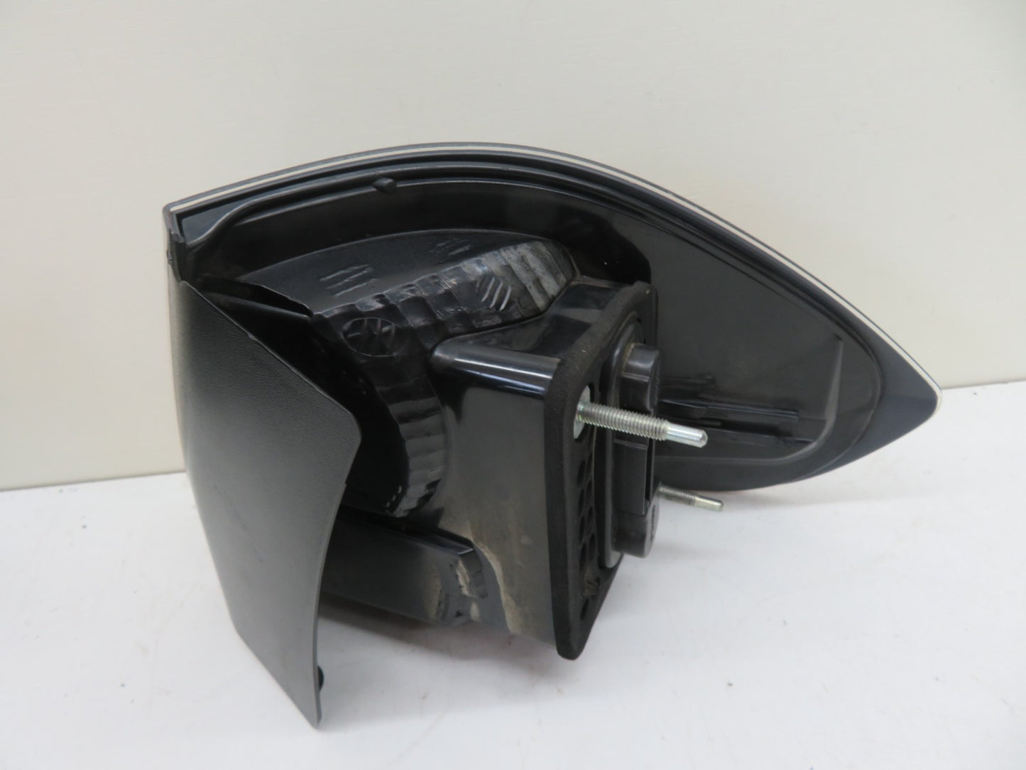 FORD S MAX NSR REAR PASSENGER OUTER TAIL LIGHT 2006-2010 1302-4