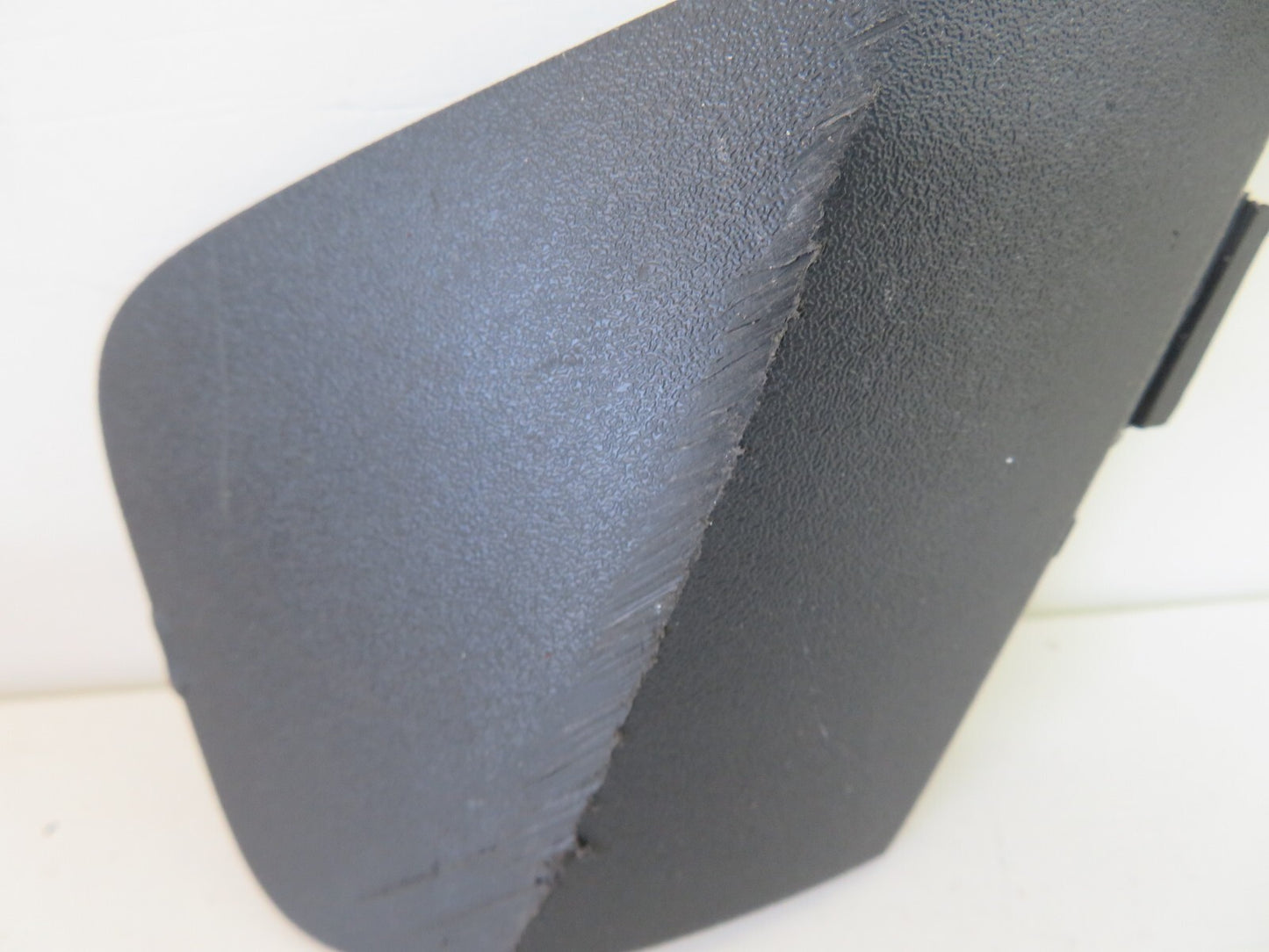 FORD FIESTA MK7 FRONT BUMPER TOW EYE COVER 2009-2012 1351-7