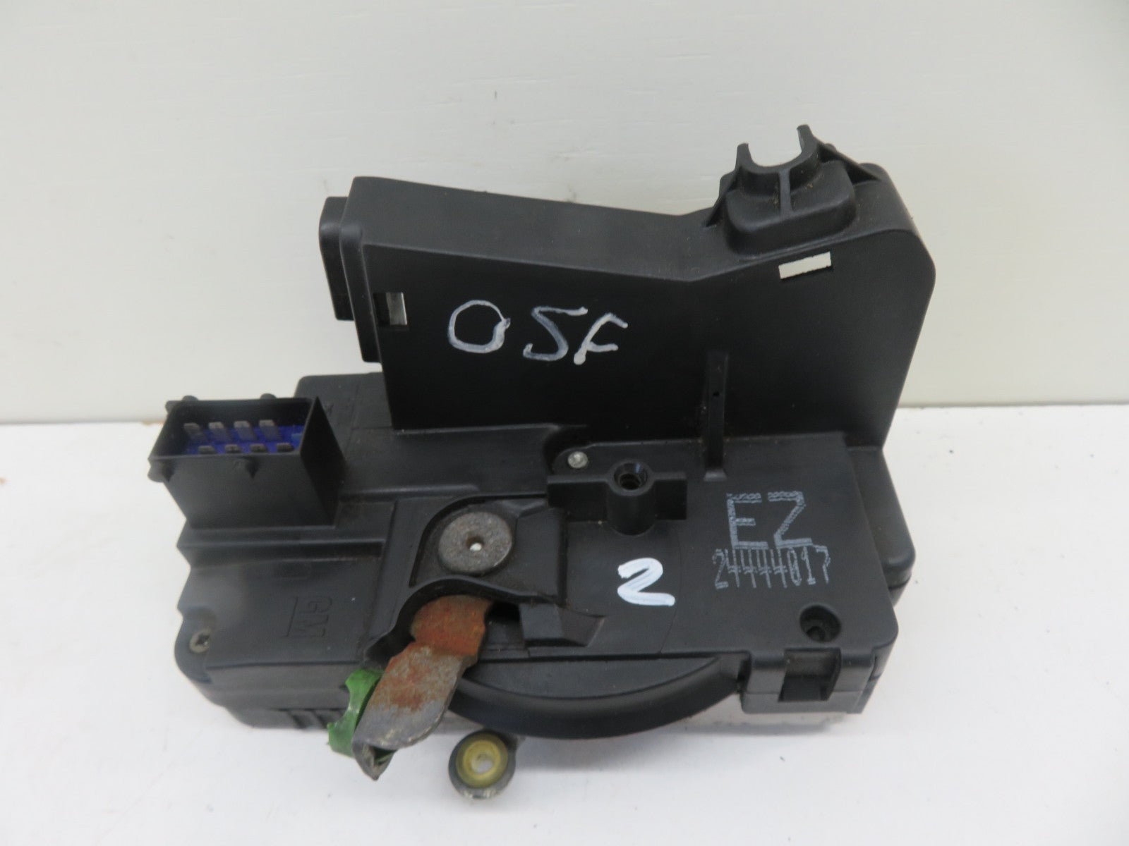 VAUXHALL ZAFIRA A OSF DRIVER DOOR LOCK CATCH 24444817 1999-2005 1353-2