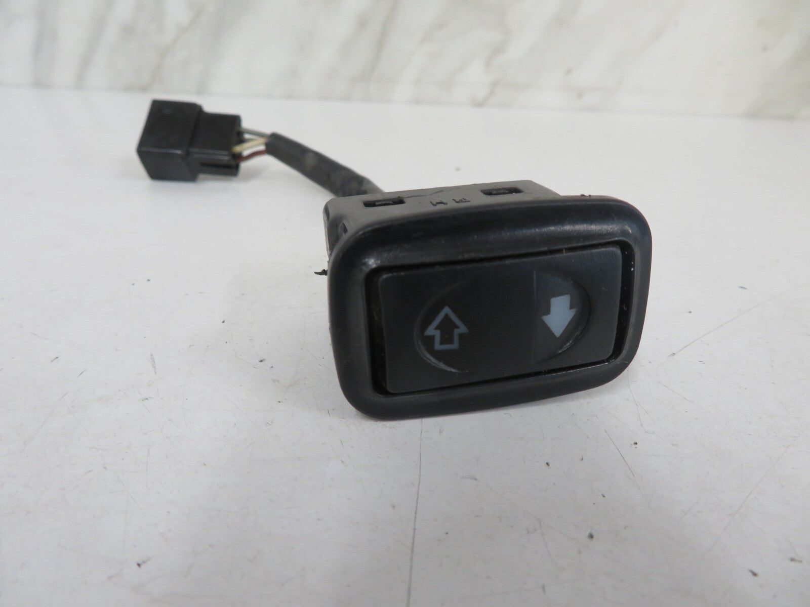 ROVER CITY ROVER REAR WINDOW SWITCH 2003-2005 1642-11