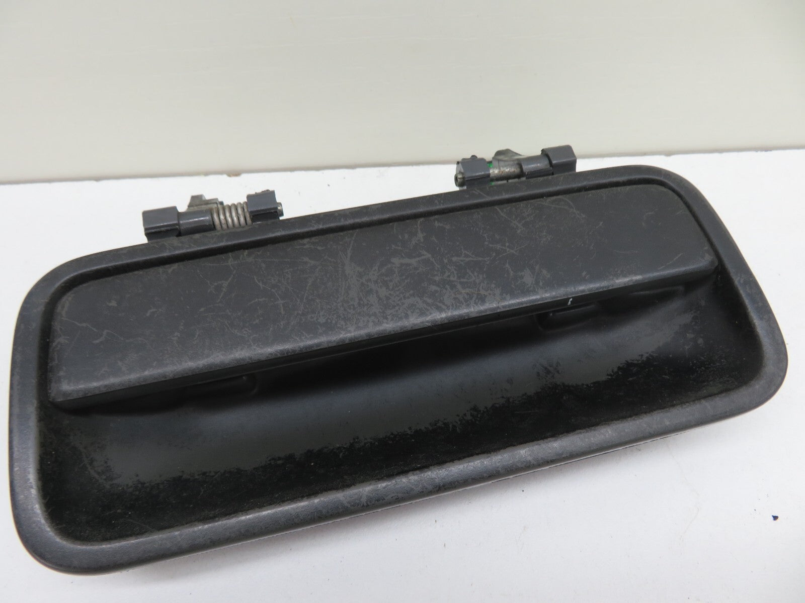 LAND ROVER FREELANDER 1 OSR RIGHT REAR EXTERNAL DOOR HANDLE 1998-2004 1310-9