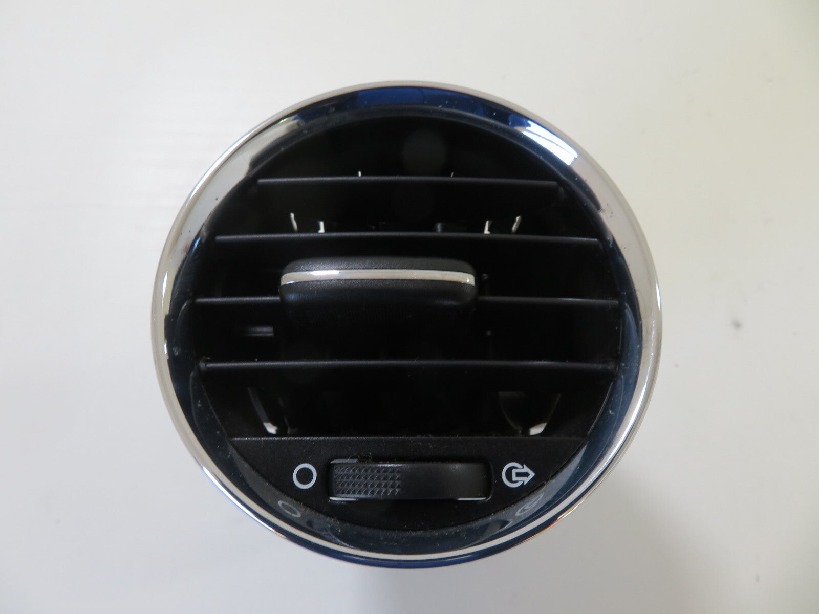 PEUGEOT 308 DASHBOARD CENTER AIR VENT 2007-2013 1410-15