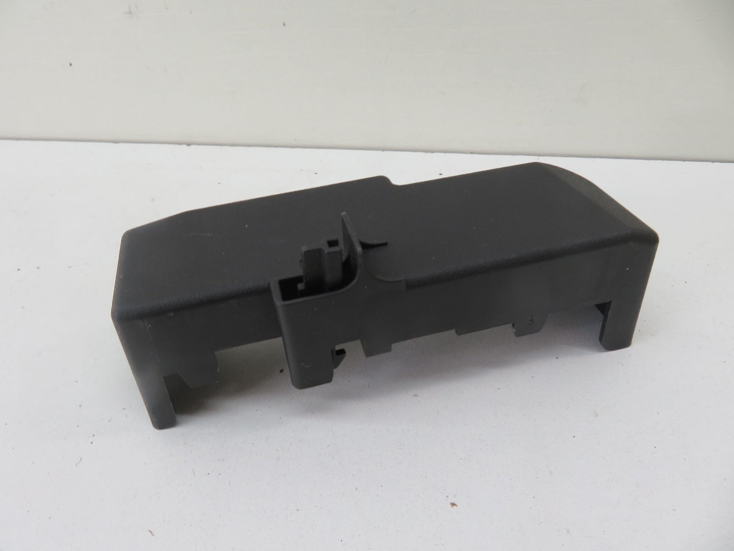 VAUXHALL INSIGNIA FRONT FUSE BOX COVER TRIM 13222785 2008-2016 1631-12