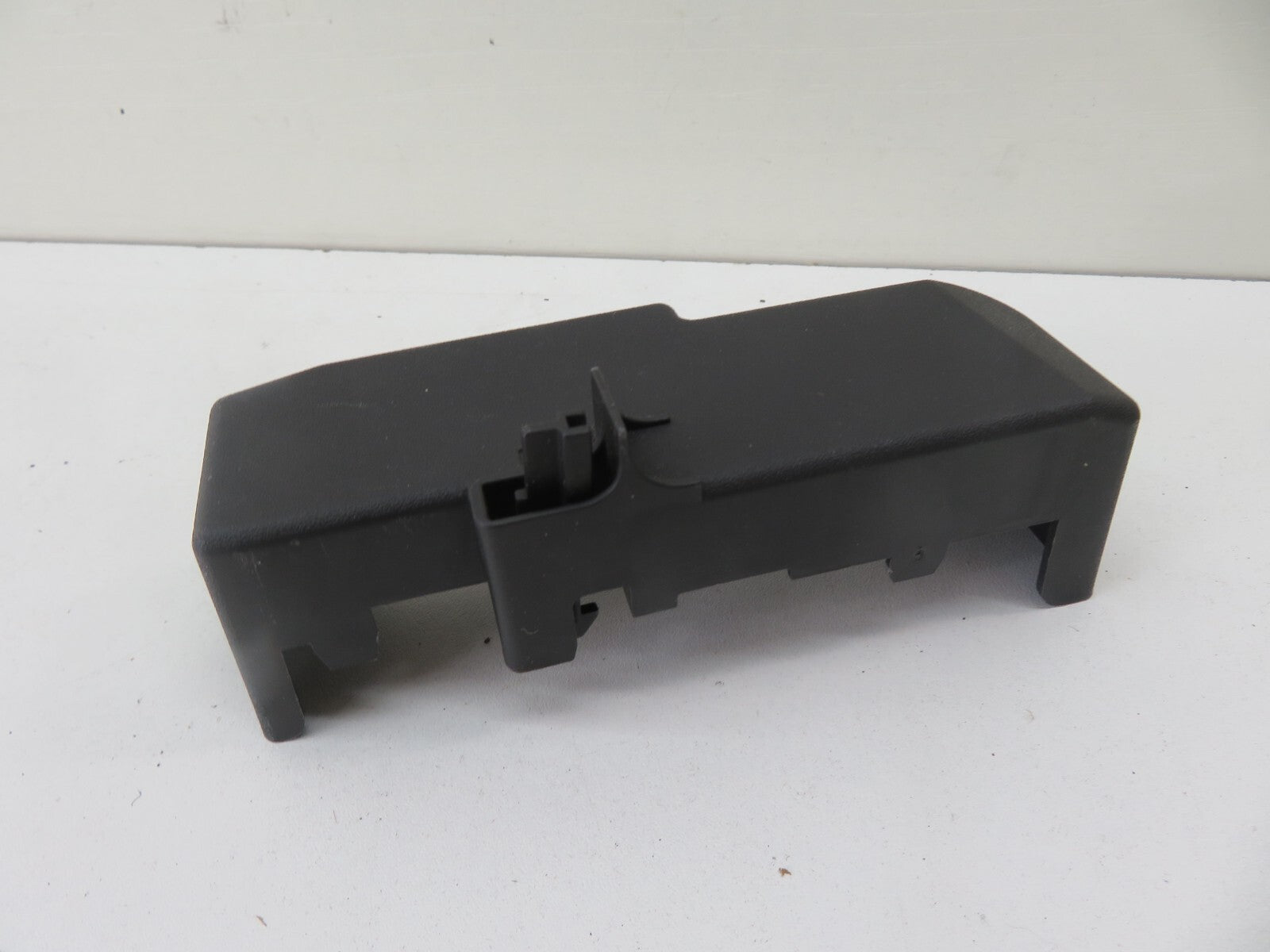 VAUXHALL INSIGNIA FRONT FUSE BOX COVER TRIM 13222785 2008-2016 1631-12