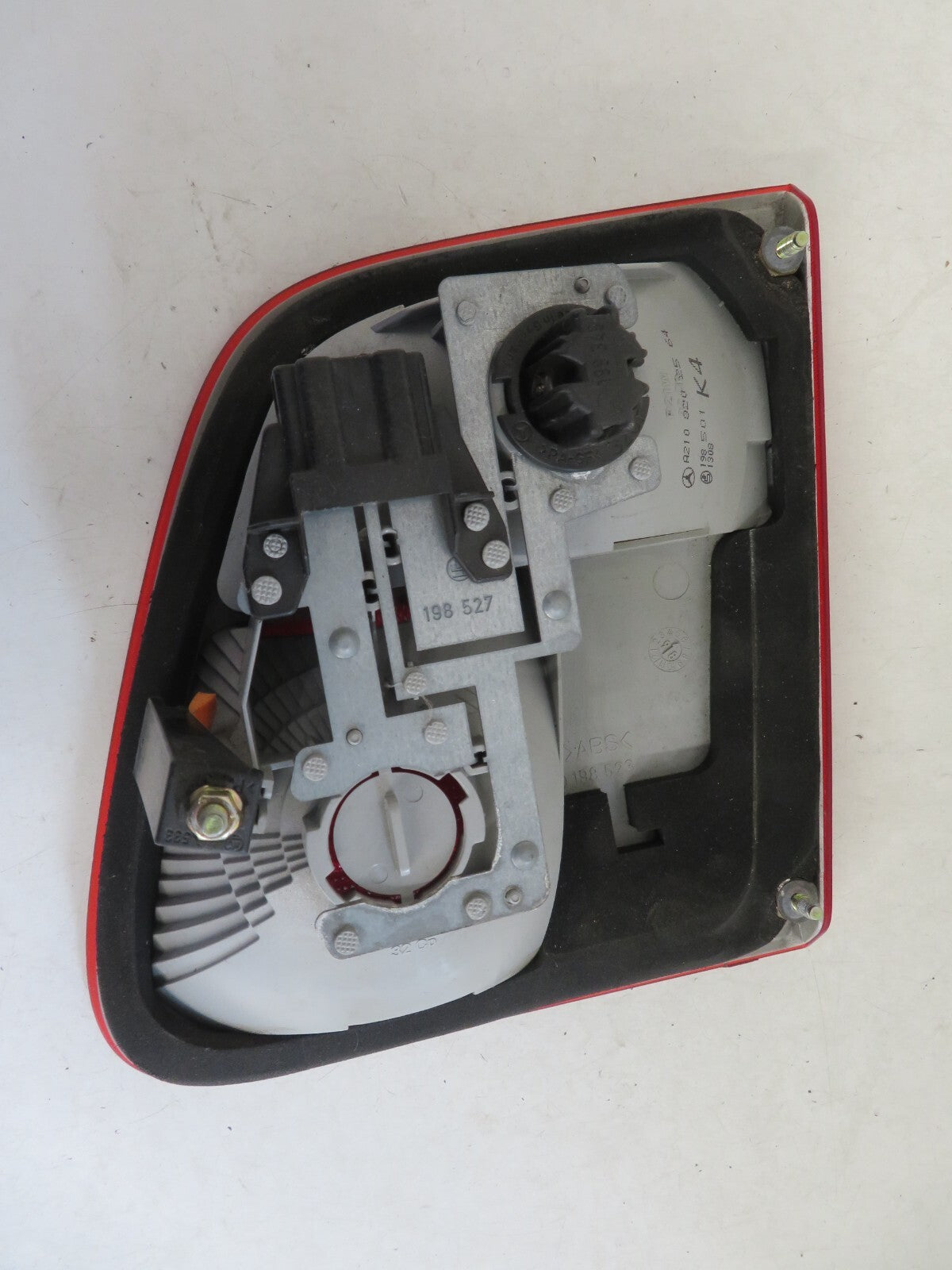 MERCEDES E CLASS W210 NSR PASSENGER REAR TAIL LIGHT 1995-2002 1624-4