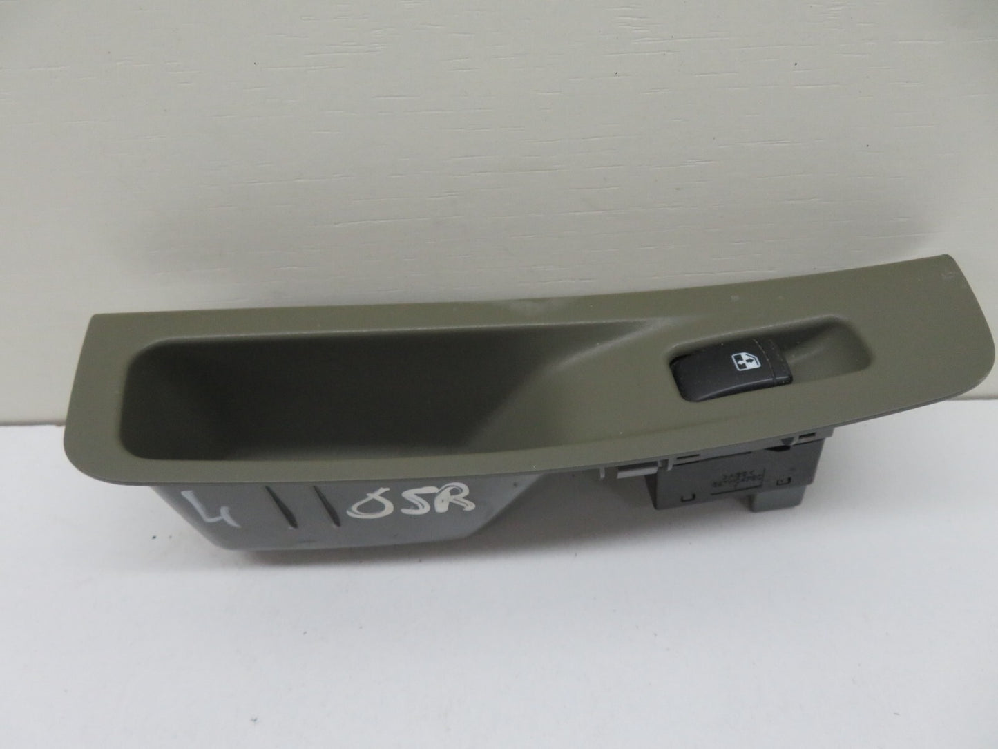 CHEVROLET LACETTI OSR REAR DRIVER WINDOW SWITCH 2004-2010 1517-4