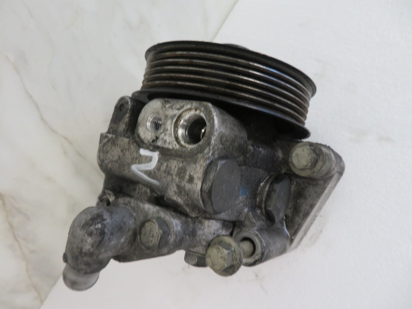 JAGUAR XF 2.7 POWER STEERING PUMP  8X23-3A696-BA 2005-2010 A1500-2