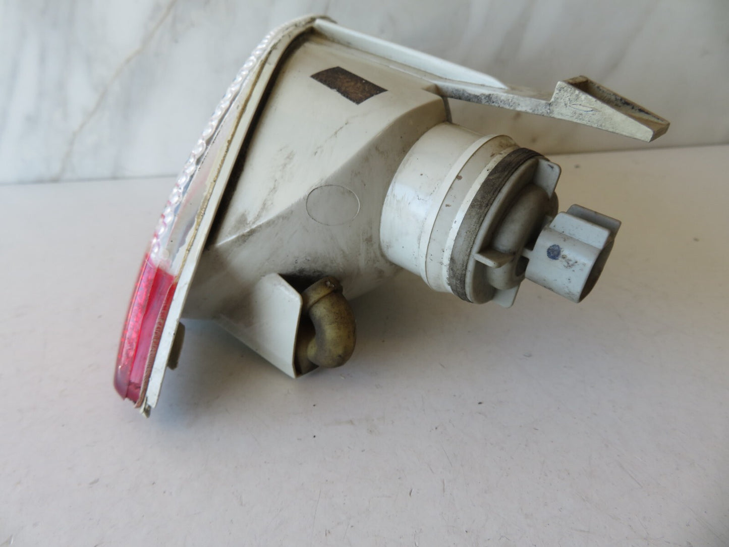 FORD FOCUS MK1 REAR REVERSE LIGHT 1998-2005 AMS1304