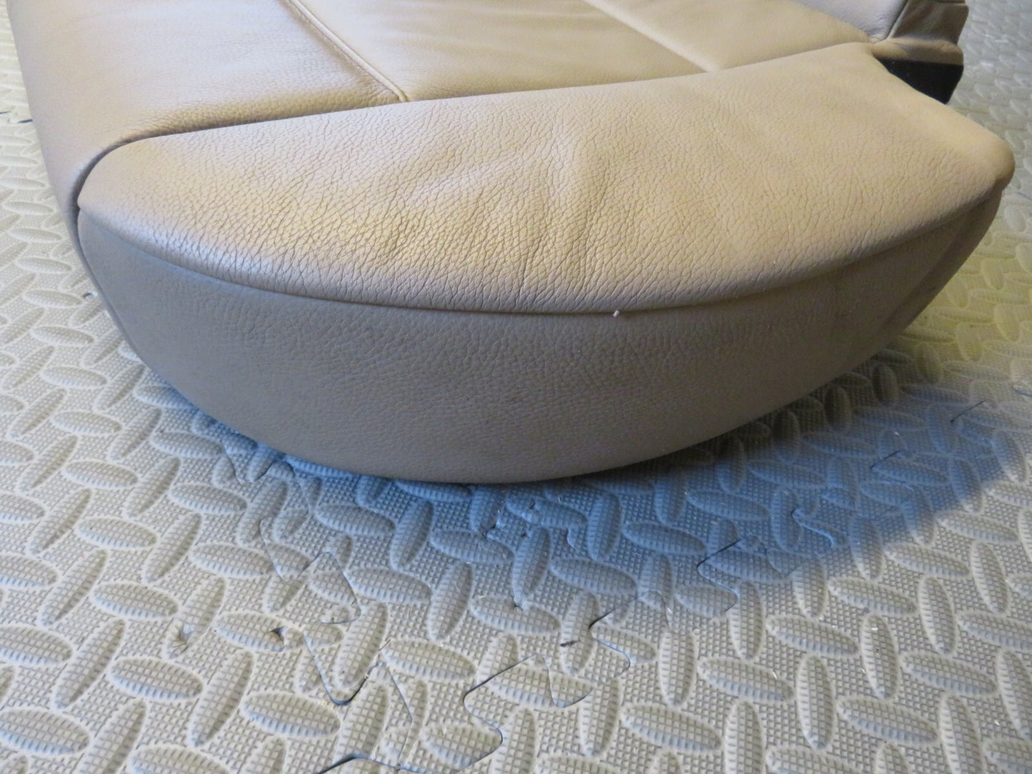 BMW X5 E53 REAR LEATHER SEAT BASE BEIGE CREAM 2000-2006