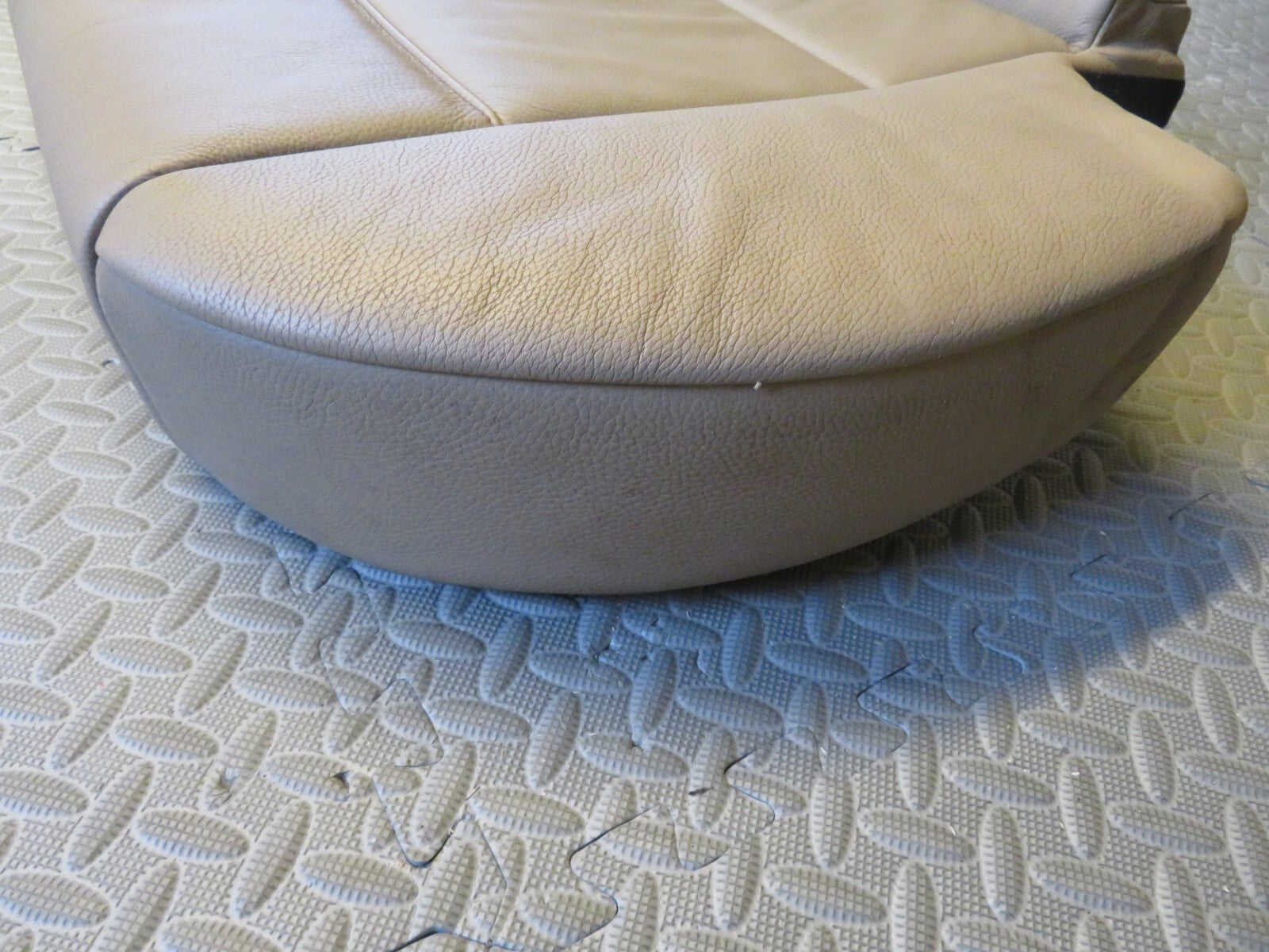 BMW X5 E53 REAR LEATHER SEAT BASE BEIGE CREAM 2000-2006