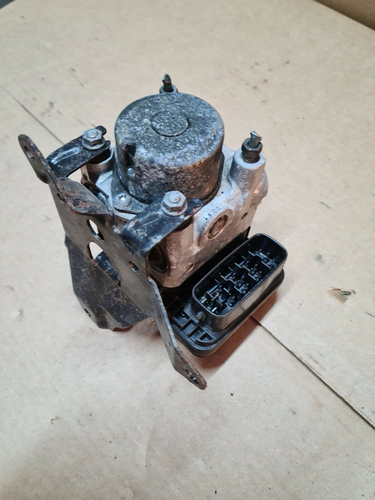 SUZUKI JIMNY ABS PUMP MODULE 56100-76J0 2005-2015 SH55 