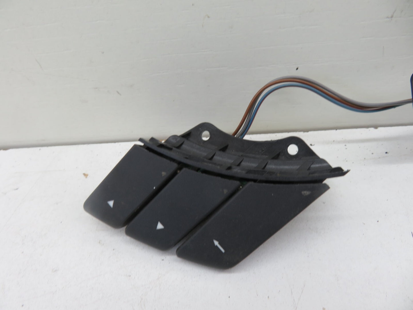 VAUXHALL TIGRA B STEERING WHEEL CONTROL SWITCHES 2004-2009 A45-3