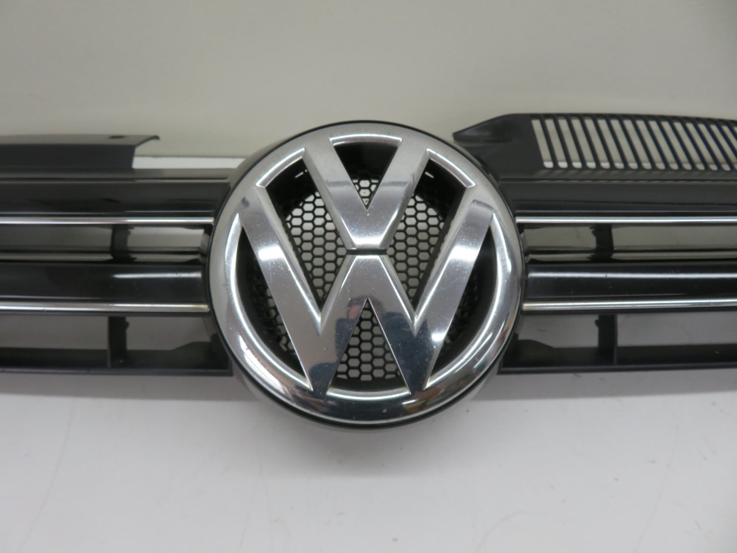VOLKSWAGEN VW GOLF MK6 FRONT BUMPR GRILL BLACK 2009-2013