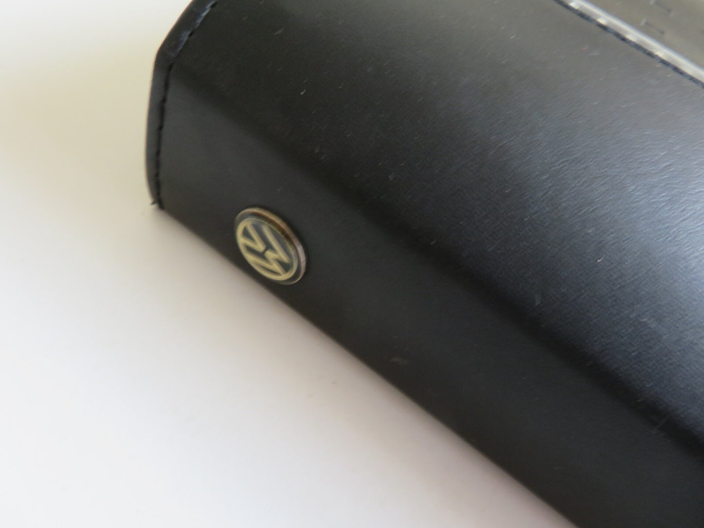 VOLKSWAGEN VW PASSAT OWNERS MANUAL WITH FOLDER 2001-2005 HM4-23