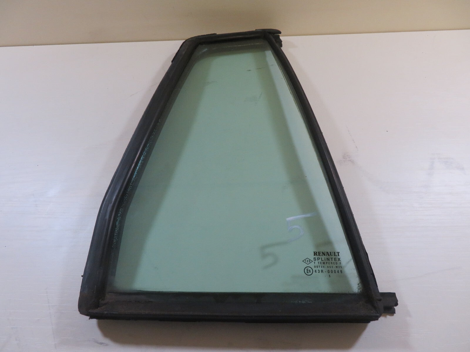 RENAULT LAGUNA OSR DRIVER REAR QUARTER GLASS ESTATE 2001-2007 MIX1632-5