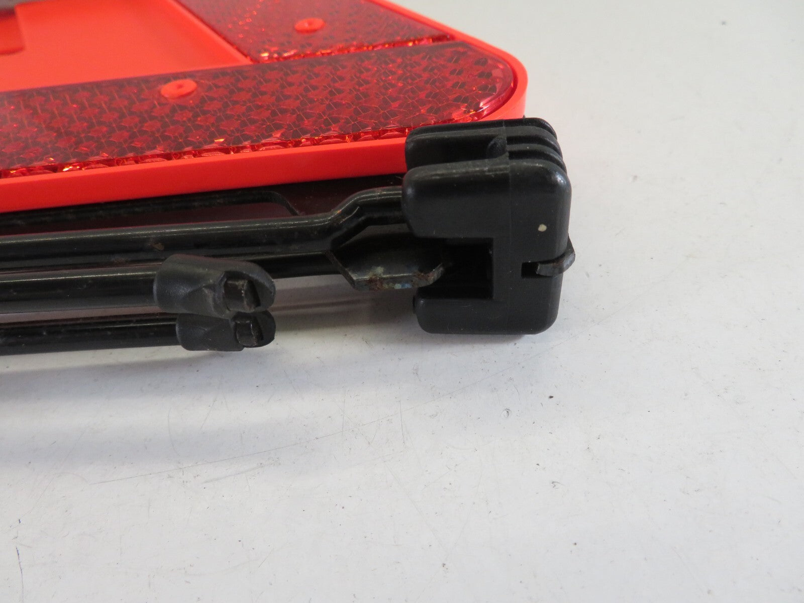 SKODA FABIA MK1 WARNING TRIANGLE 2001-2005 A1157-2