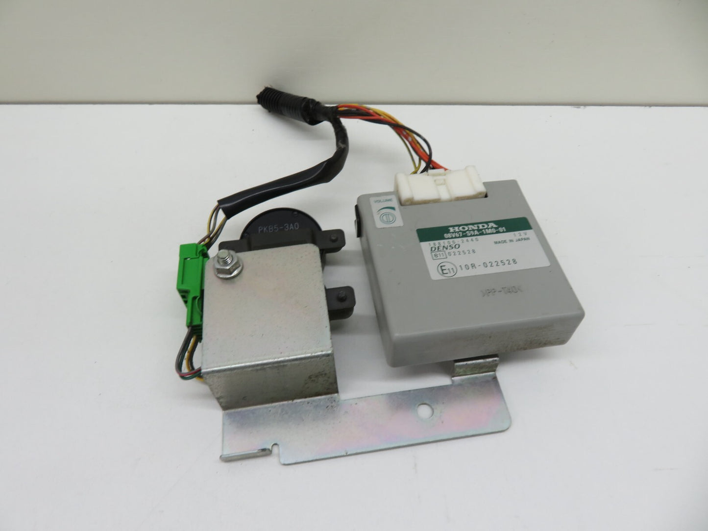 HONDA CRV MK2 REAR PARKING SENSOR MODULE 08V67-S9A-1M0-01 2002-2006 #1211-16