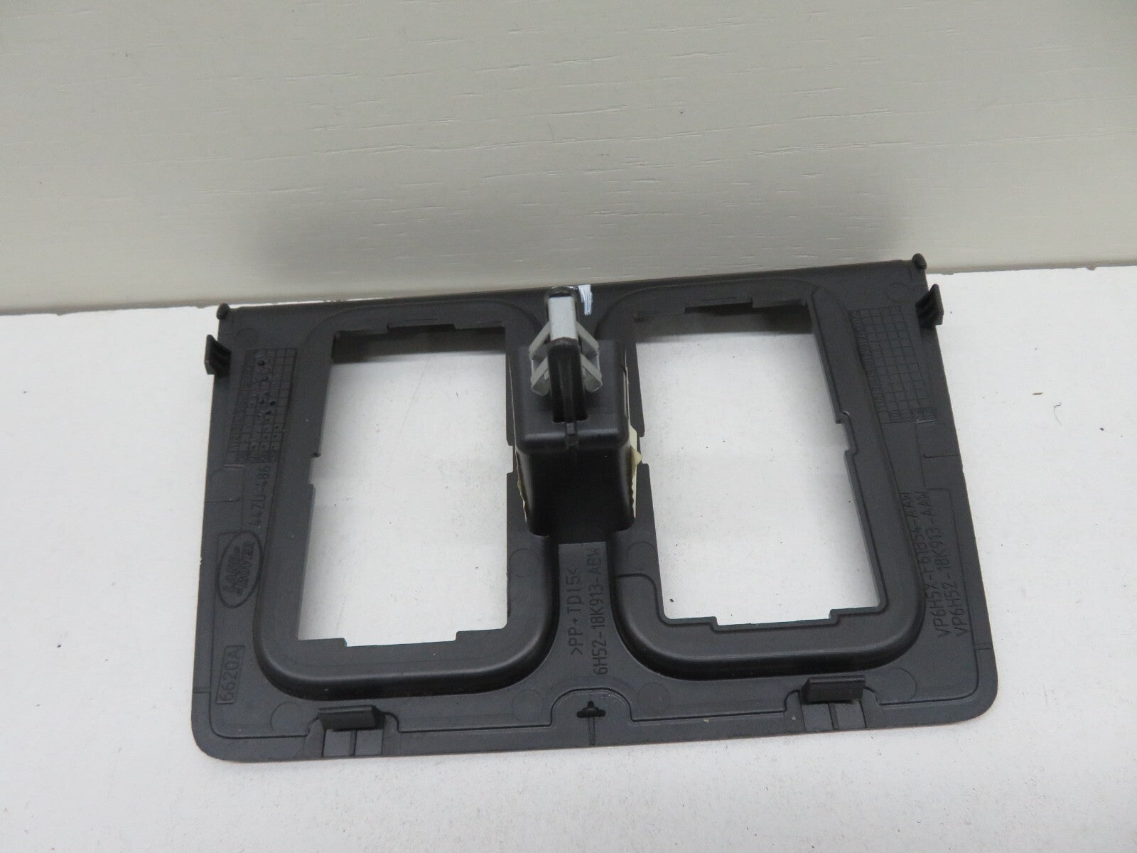 LAND ROVER FREELANDER 2 STEREO CONTROL SURROUND 6H52-18K913-AB 2007-2014 1227-11