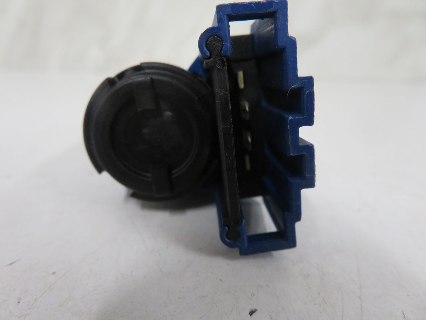 VOLKSWAGEN VW BEETLE CLUTCH PEDAL SWITCH 1J0927189 1998-2005 1614-13