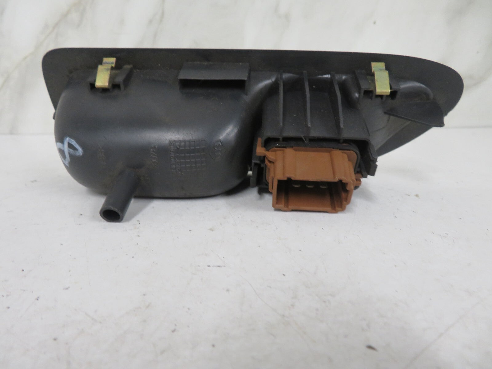 RENAULT LAGUNA MK2 NS PASSENGER SIDE WINDOW SWITCHES 2001-2007 1631-8