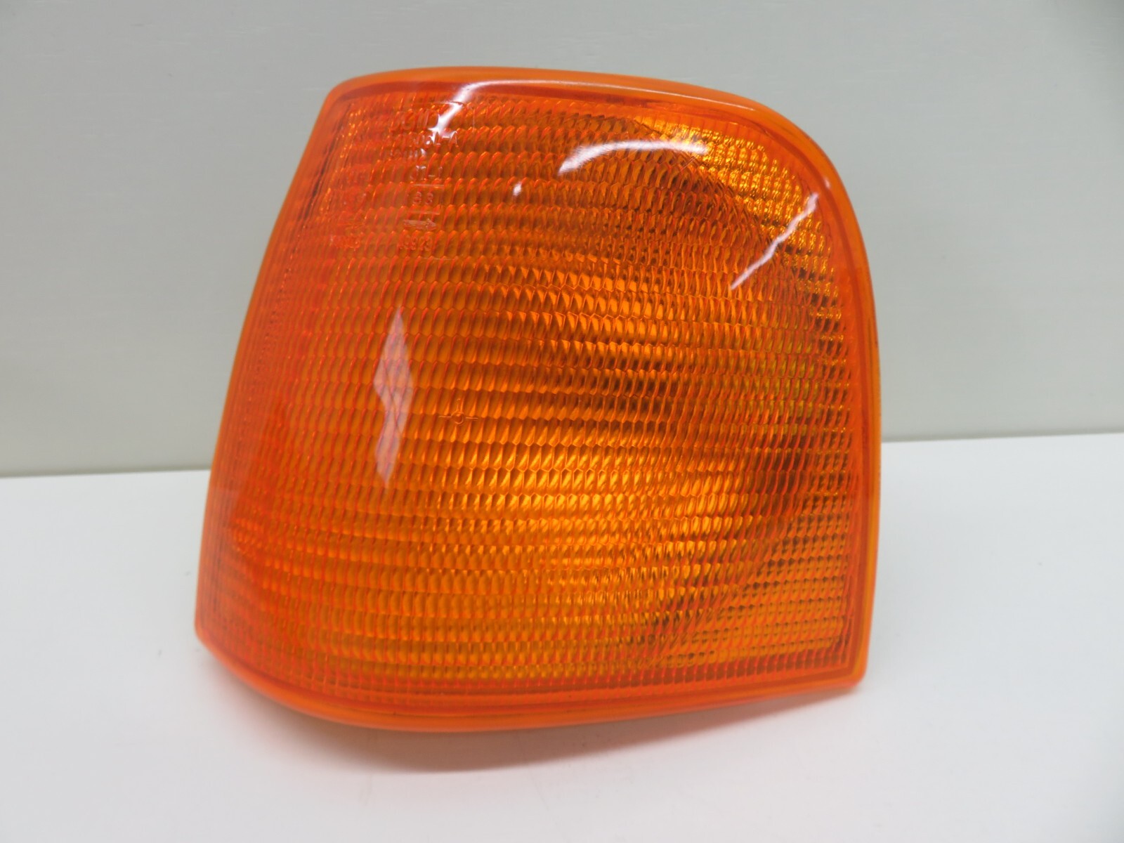 FRONT NS PASSENGER INDICATOR LIGHT FOR AUDI 100 441-1506-U YEARS 1982-1990