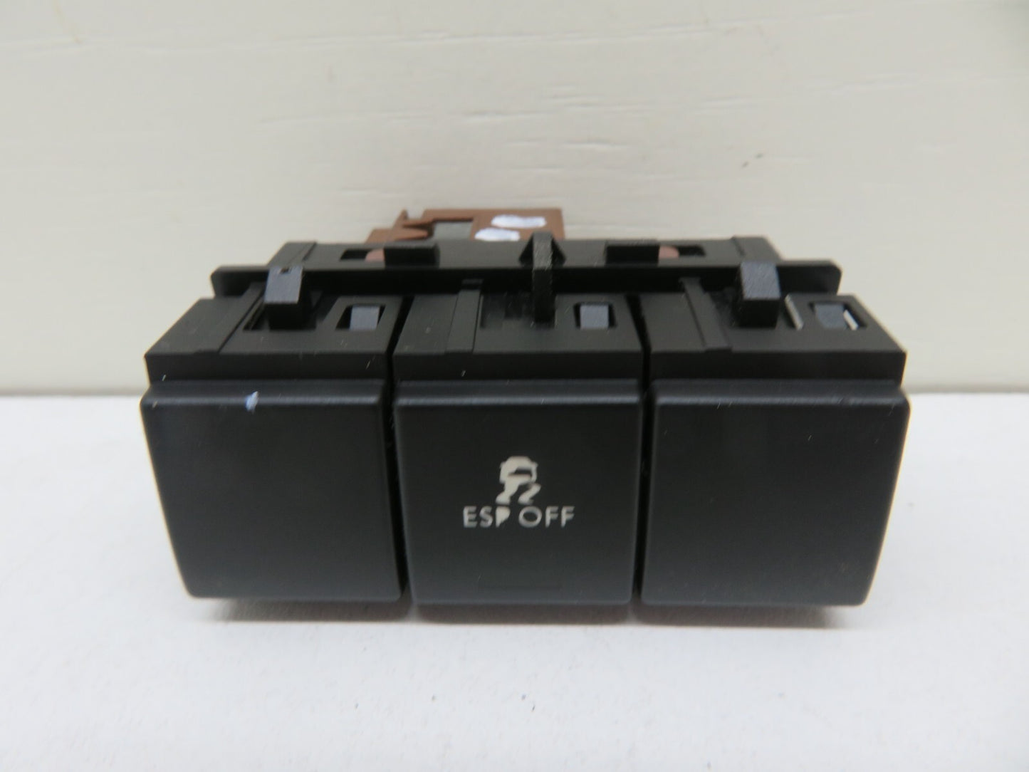 PEUGEOT 3008 ESP TRACTION SWITCH 96656492XT 2008-2016 1338-11