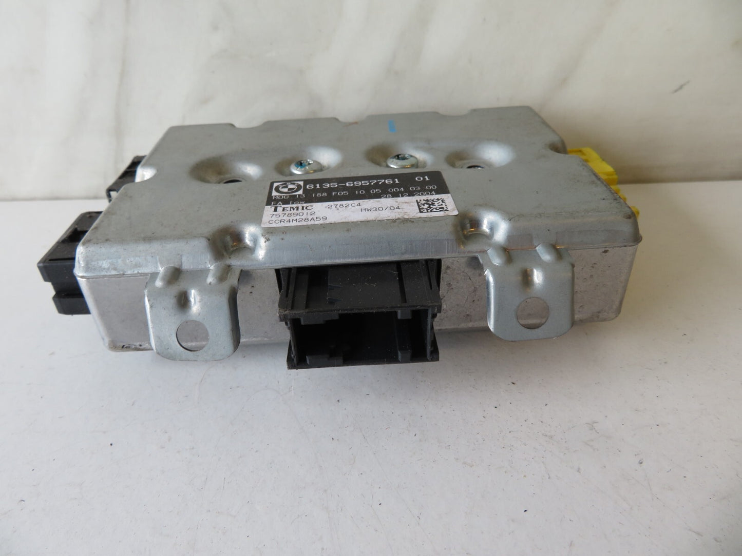BMW 5 SERIES E60 DOOR CONTROL MODULE ECU 6957761 2004-2007 AMS124-1 SA