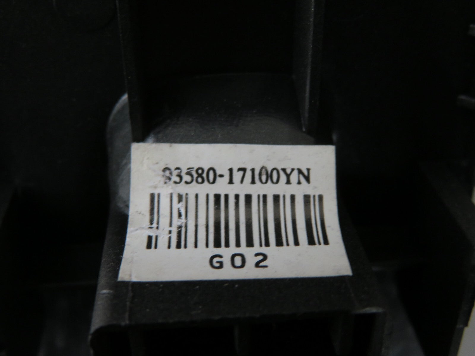 HYUNDAI MATRIX NS PASSENGER WINDOW SWITCH 93580-17100 2001-2006 A1343-5