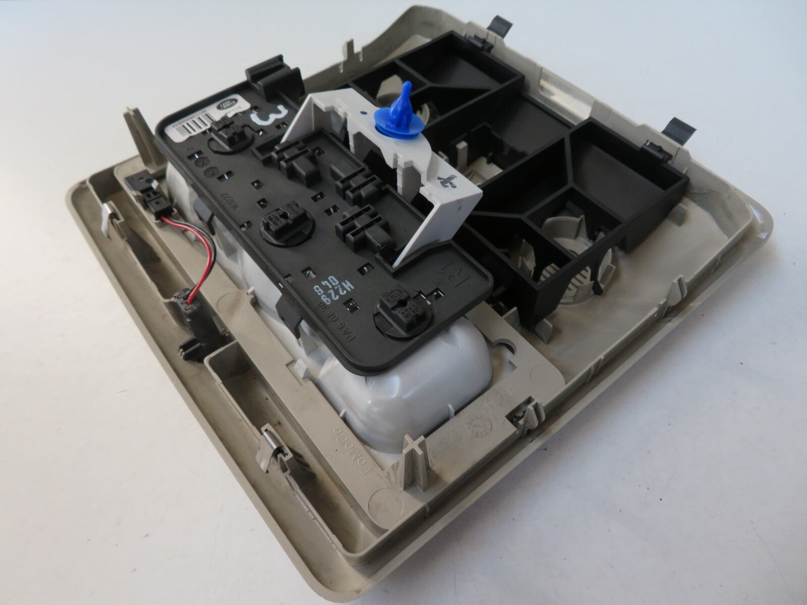 LAND ROVER DISCOVERY 3 INTERIOR ROOF LIGHT 2005-2009 AMS1212-3