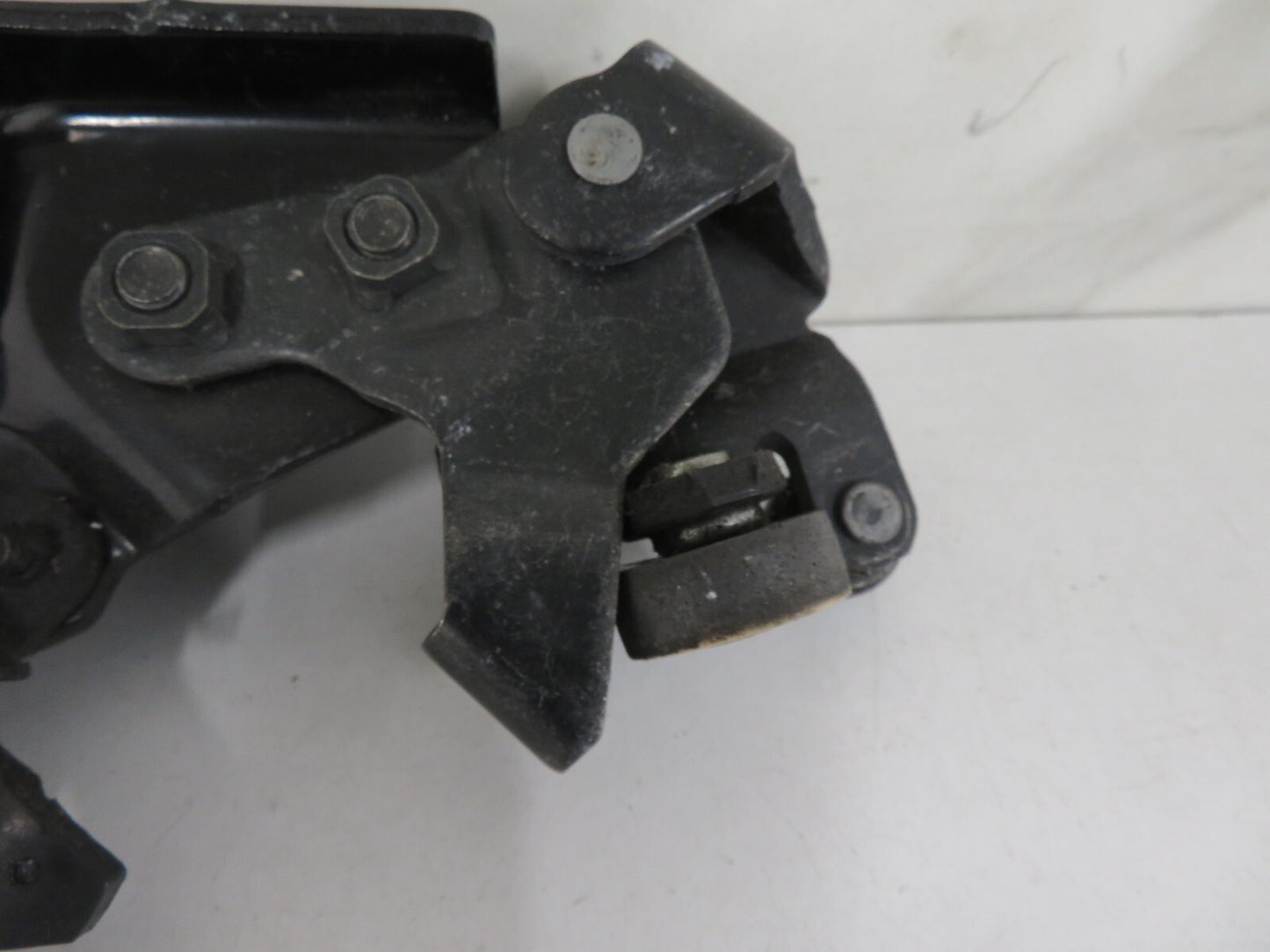 MAZDA 5 MPV OSR SLIDING DOOR HINGE BOTTOM ROLLER 2005-2010 1520-2