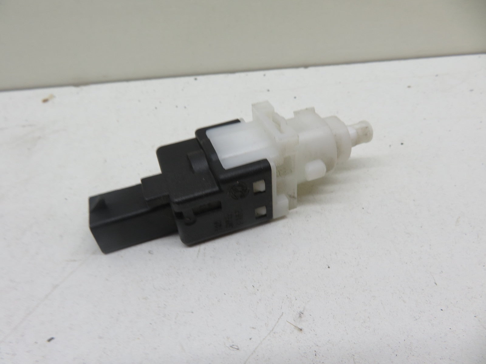 FIAT 500 BRAKE PEDAL SWITCH 46840510 2007-2012 1837-20