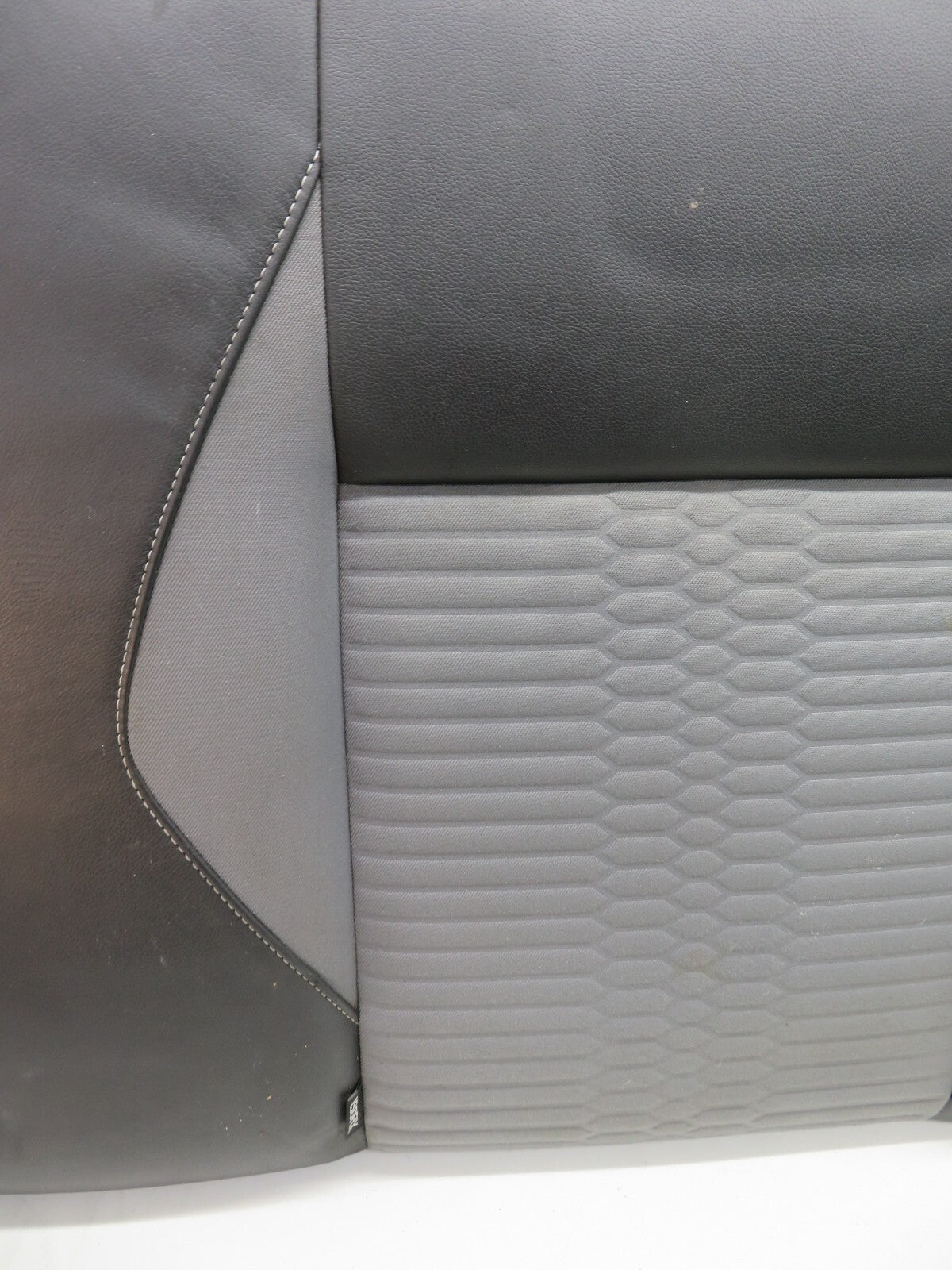 FORD FIESTA MK7 ST180 NS PASSENGER REAR SEAT BACK REST (SEE PHOTOS) 2013-2017