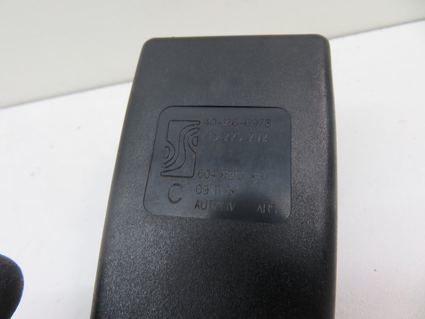 VAUXHALL CORSA D REAR CENTER SEAT BELT BUCKLE 2006-2011 1700-14