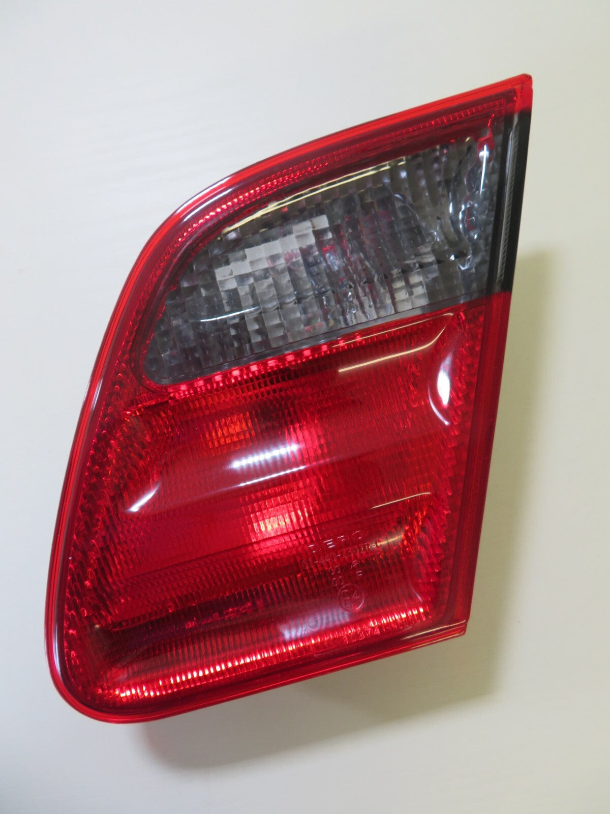 OS DRIVER REAR INNER TAIL LIGHT FOR MERCEDES E CLASS 1995-1998 440-1301-UE-DR