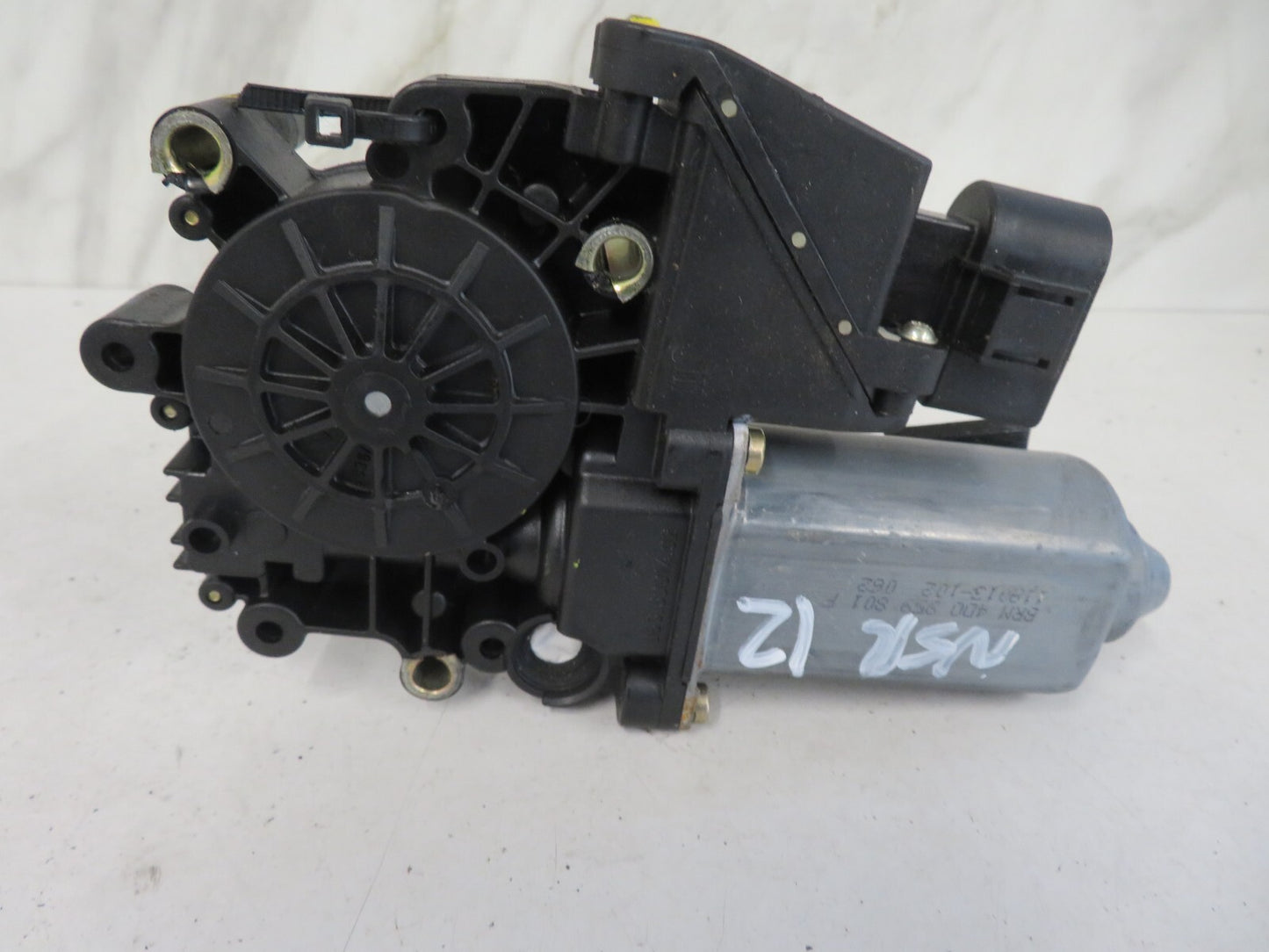 AUDI A8 D2 NSR WINDOW MOTOR 119023-13 1998-2002 1636-12