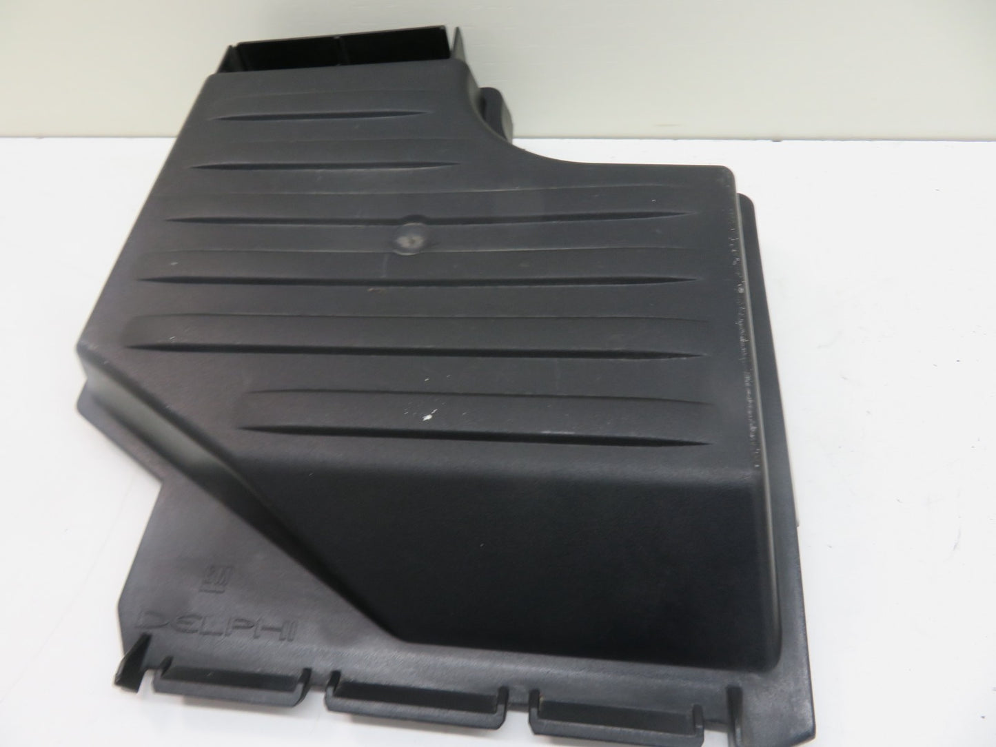 VAUXHALL CORSA ENGINE BAY FUSE BOX COVER TRIM 09115986 2000-2006 1530-4